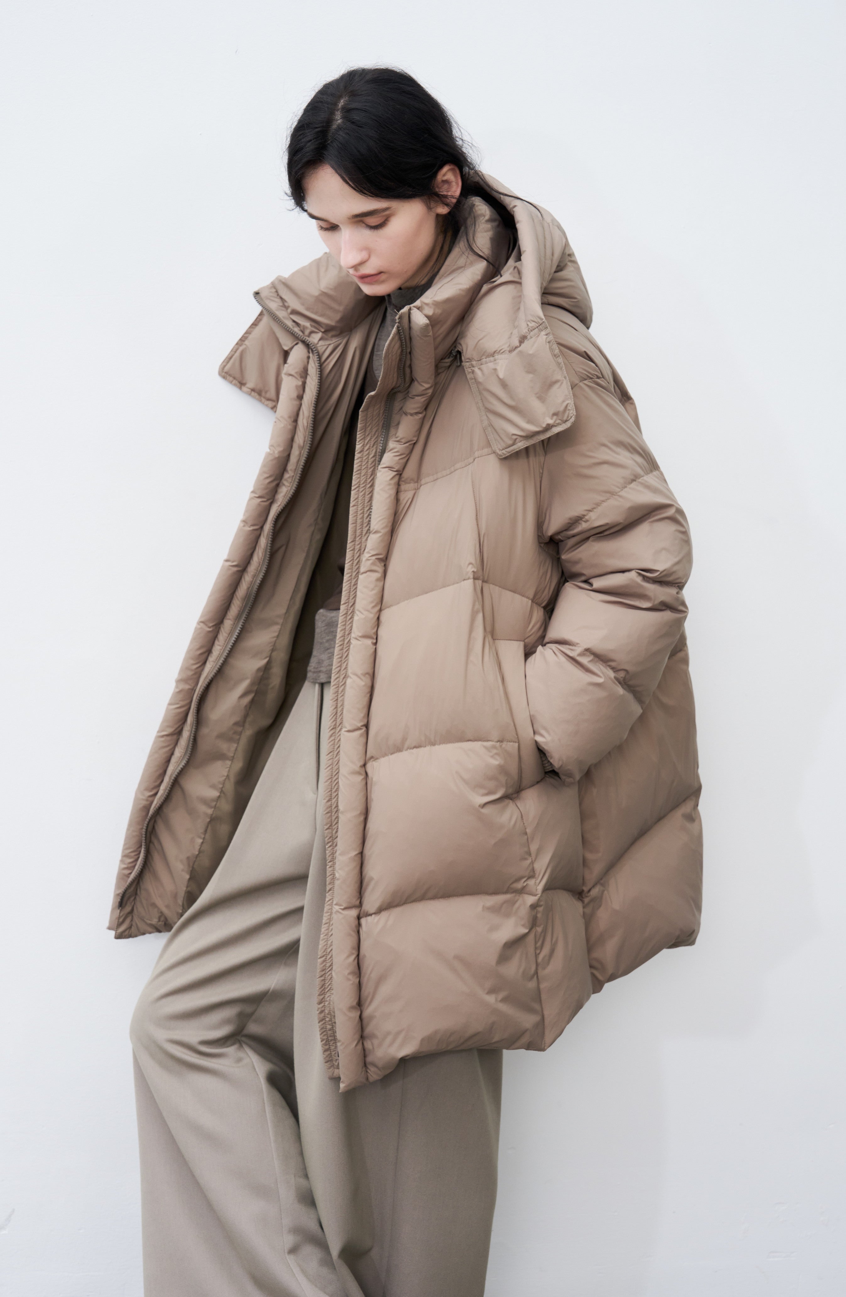 HOODED VOLUME MIDI DOWN