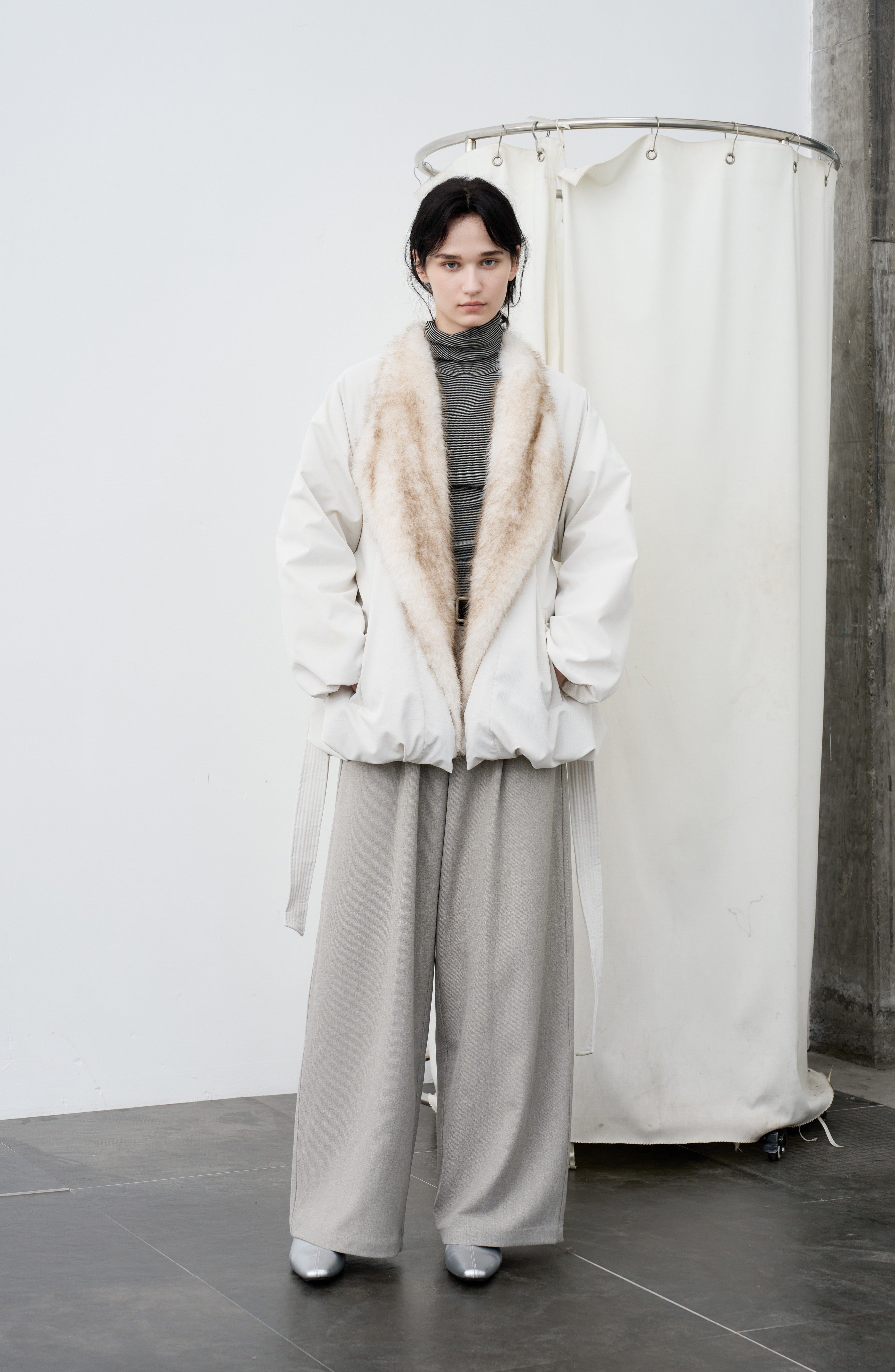 FUR LAPEL DRAPE DOWN