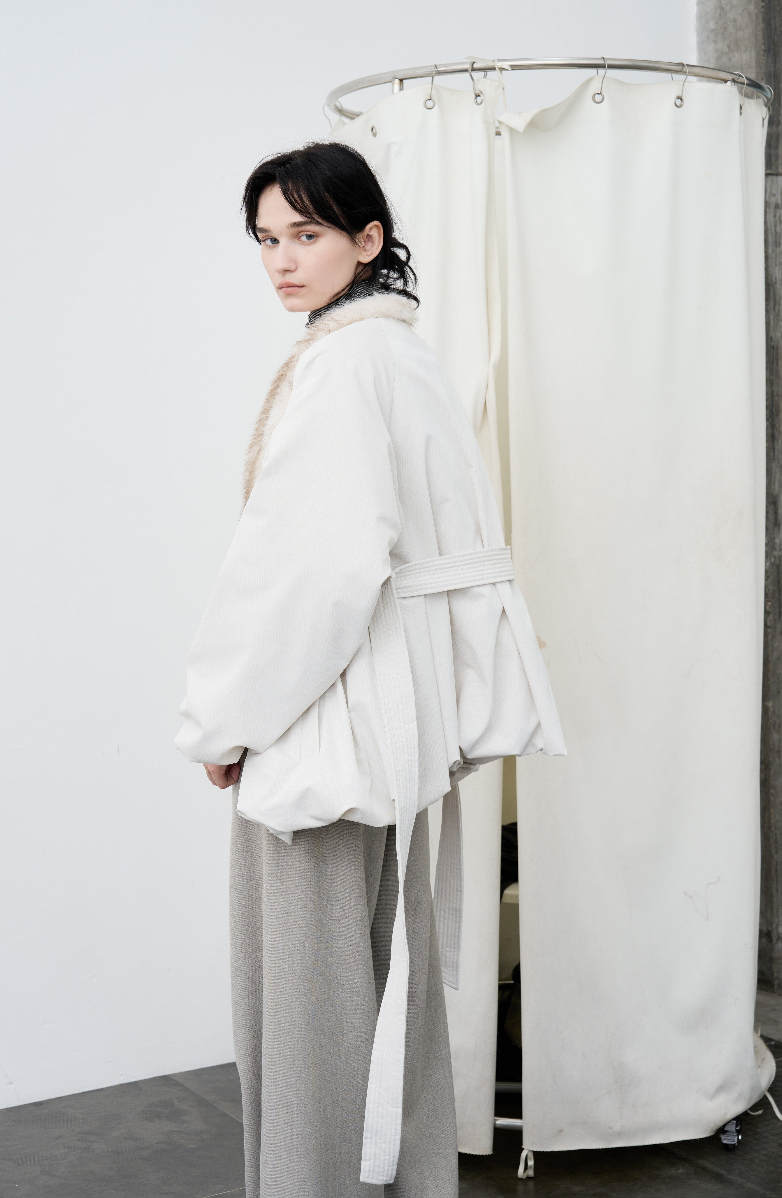 FUR LAPEL DRAPE DOWN