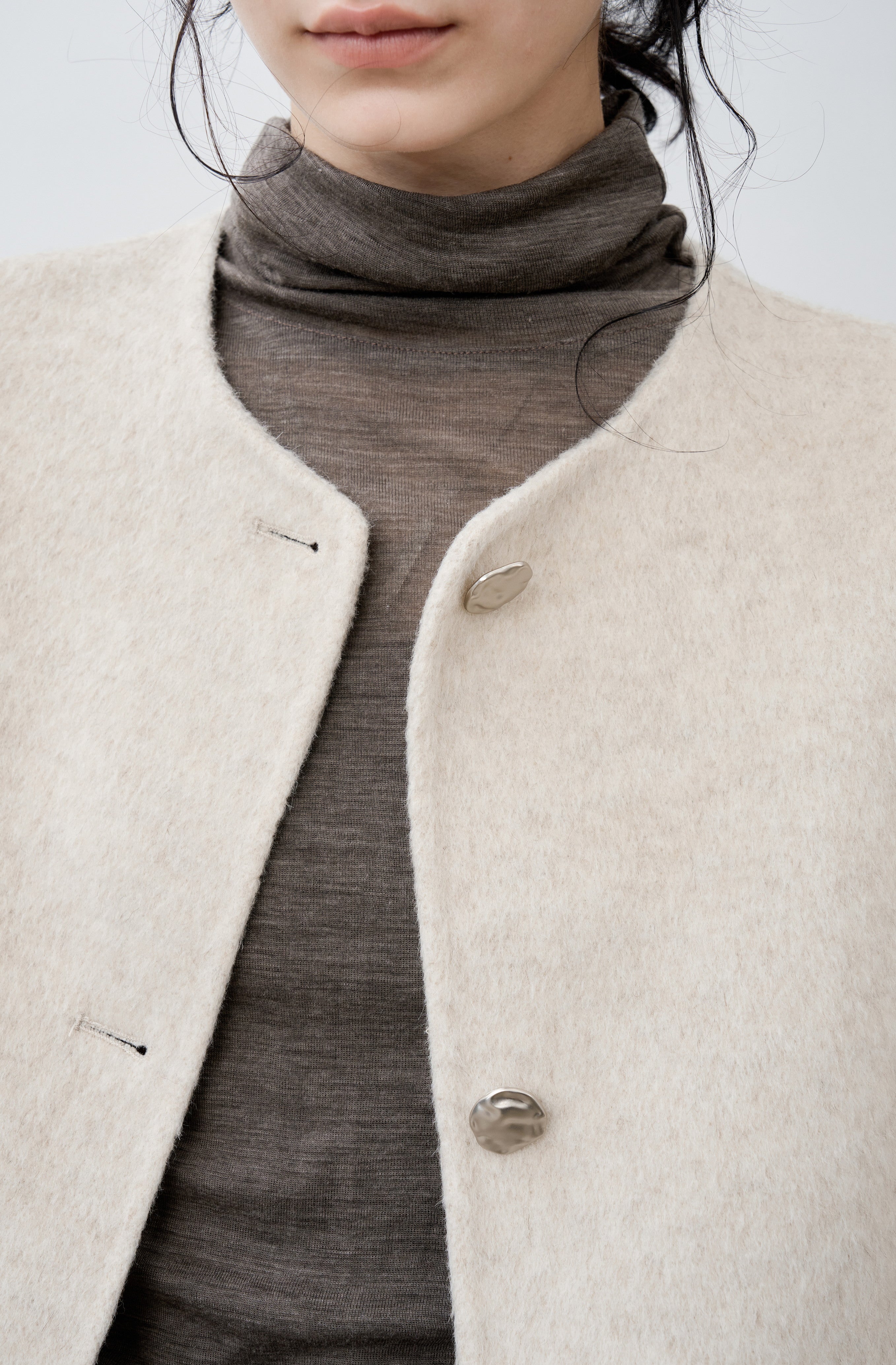 CLASSIC WOOL SHORT COAT / 클래식 울 쇼트 코트