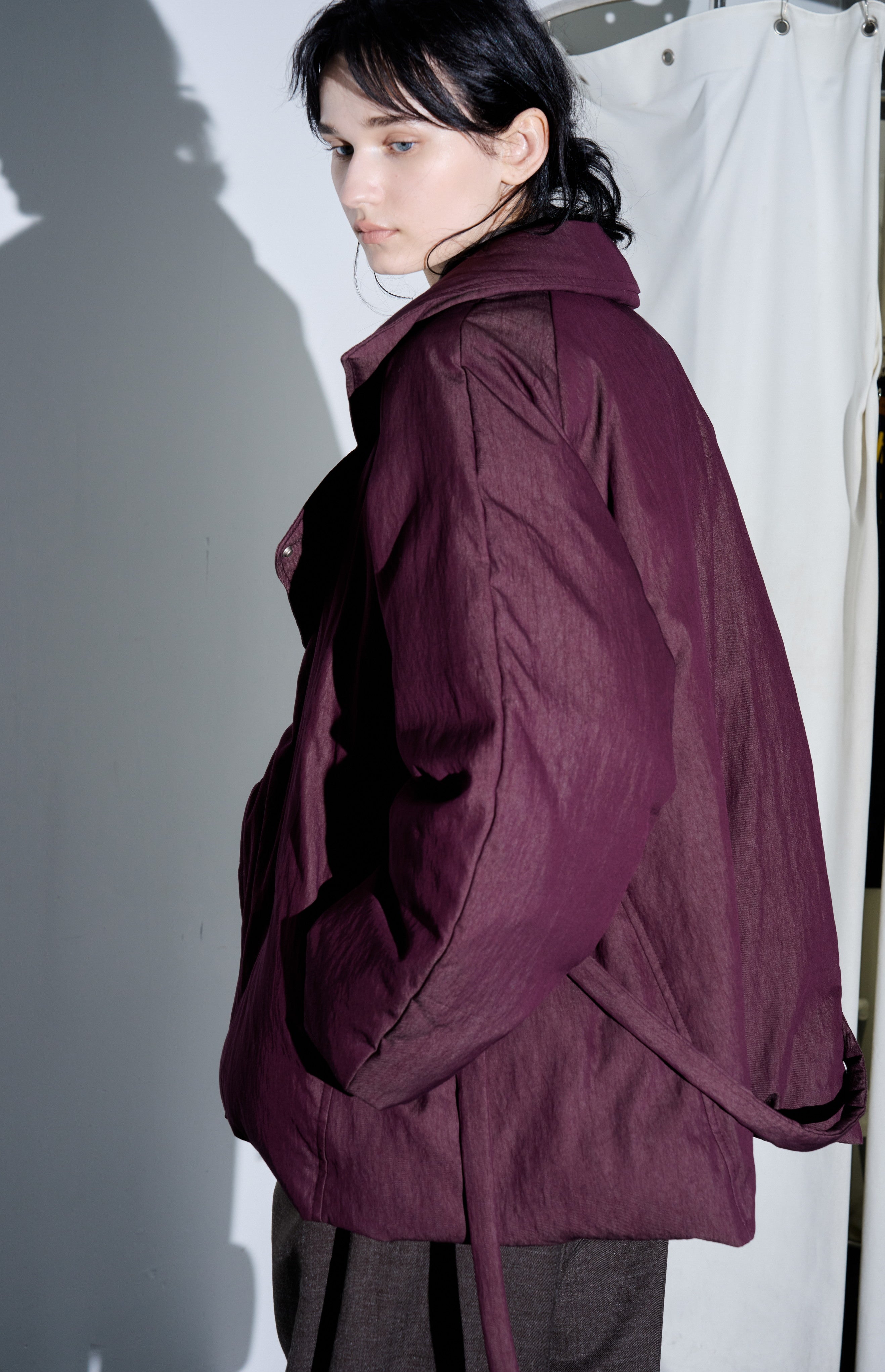 EDGE COLOR LAPEL DOWN