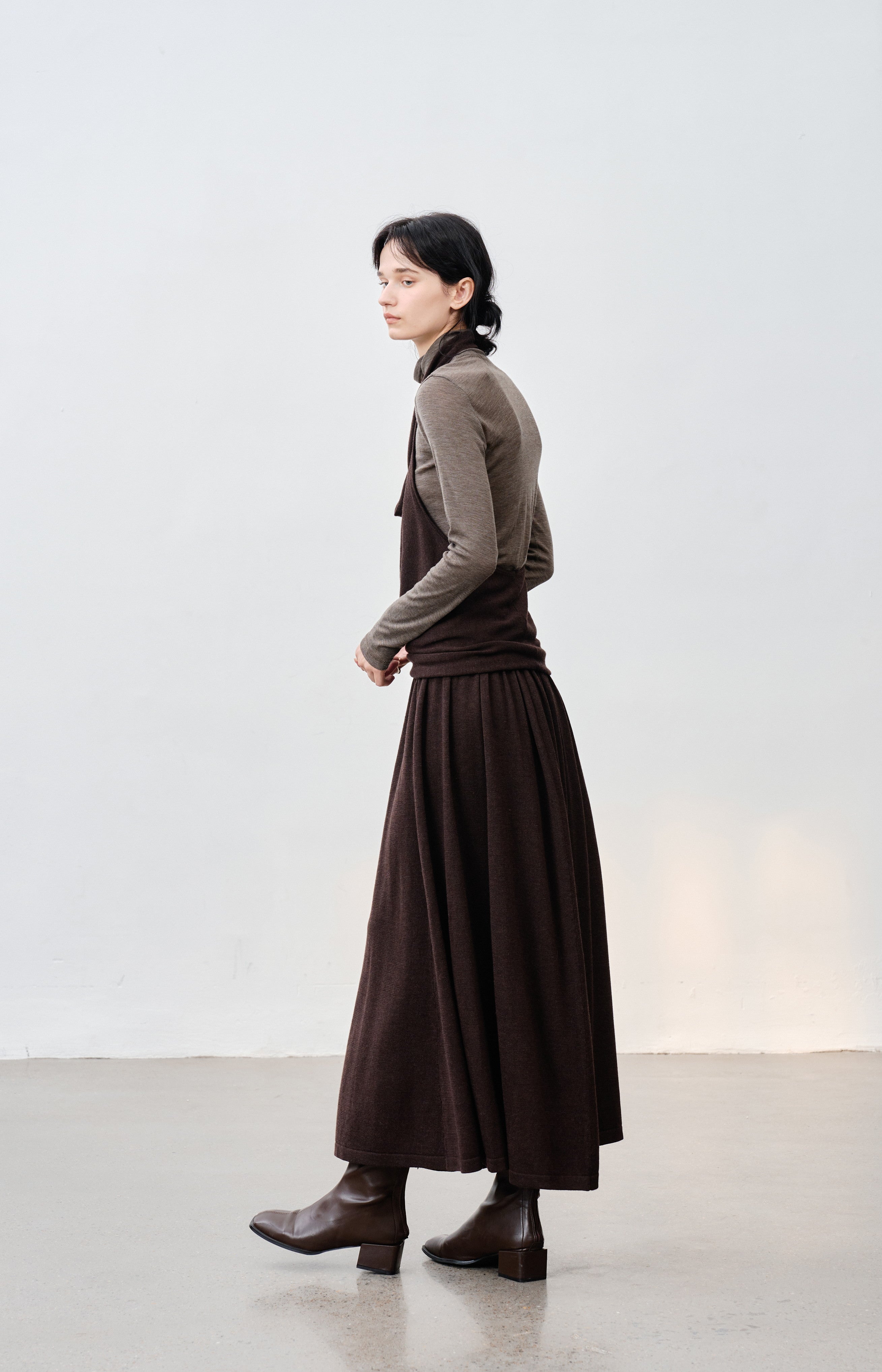 SOFT PLEATED DRAPE SKIRT