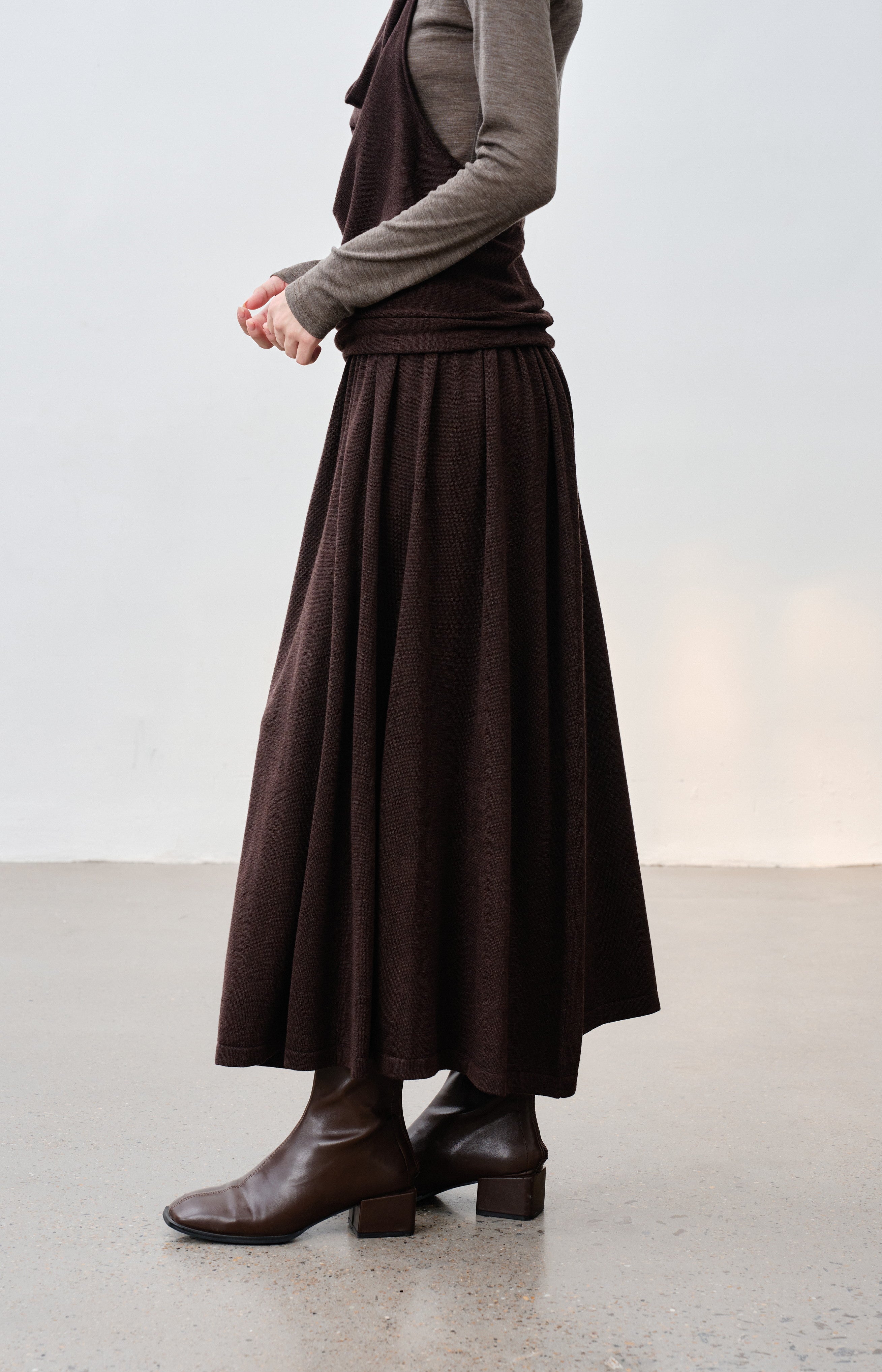 SOFT PLEATED DRAPE SKIRT