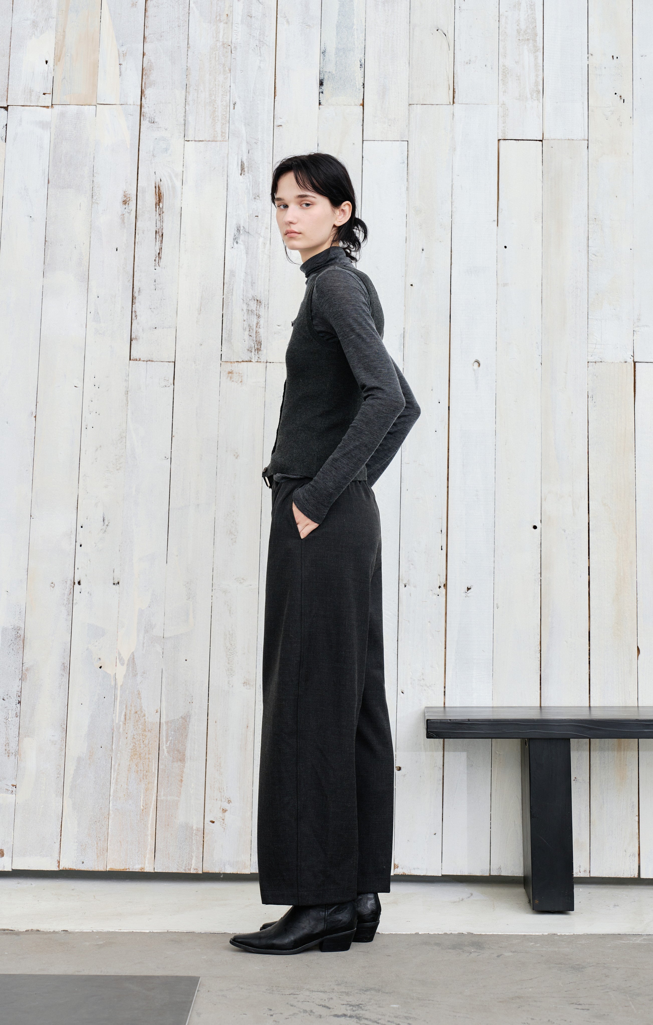 WIDE LEG CROPPED PANTS / 와이드 레그 크롭 팬츠