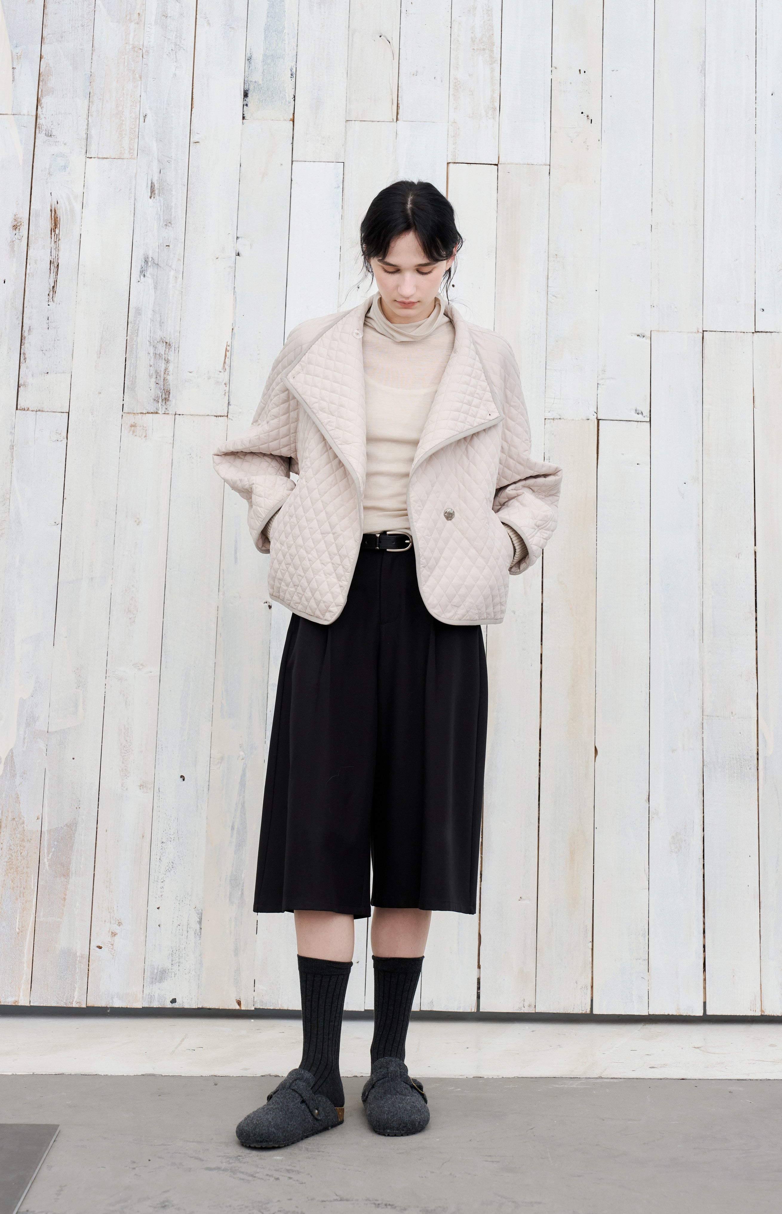 EDGE LAPEL QUILTED JACKET