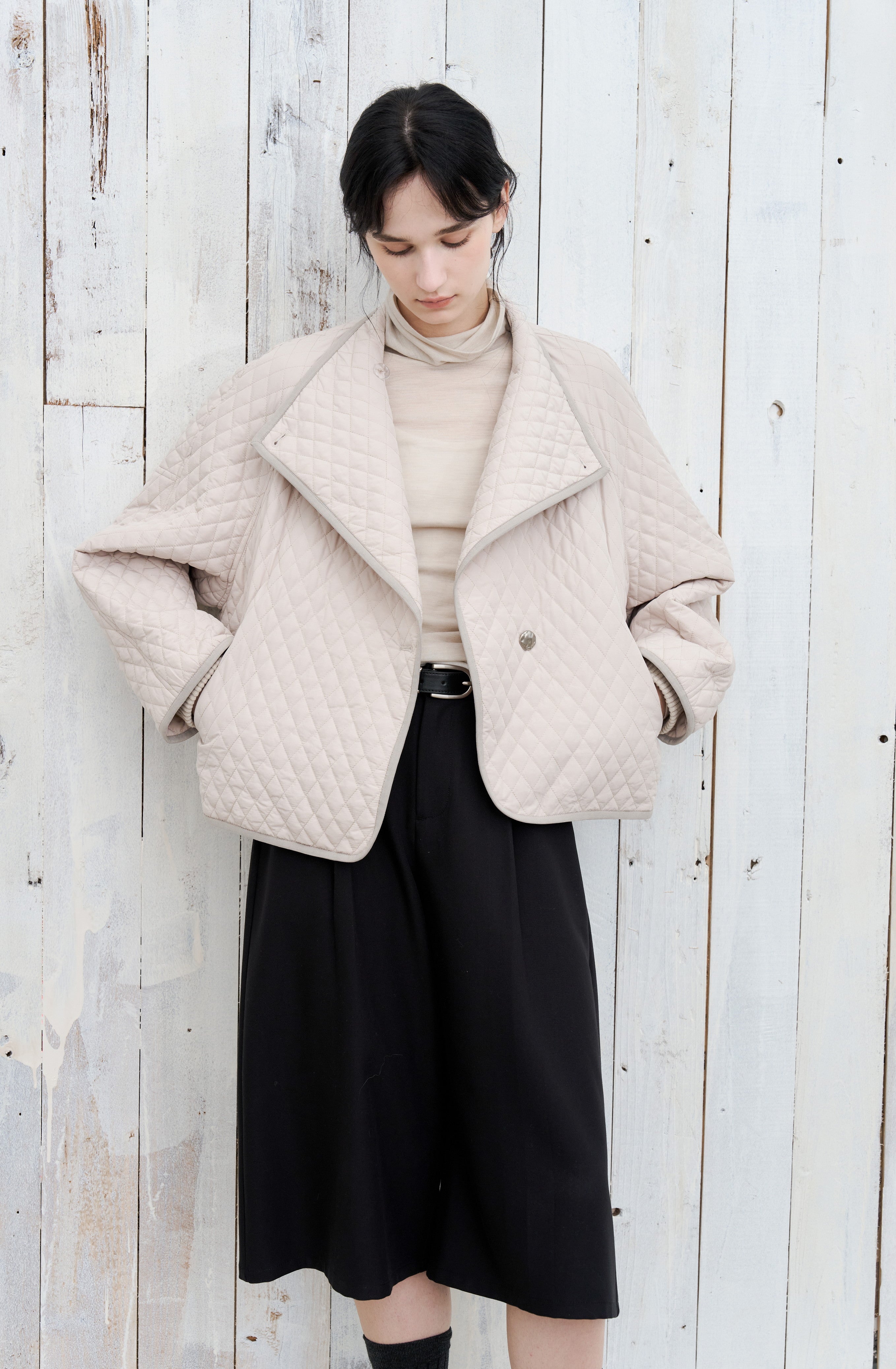 EDGE LAPEL QUILTED JACKET