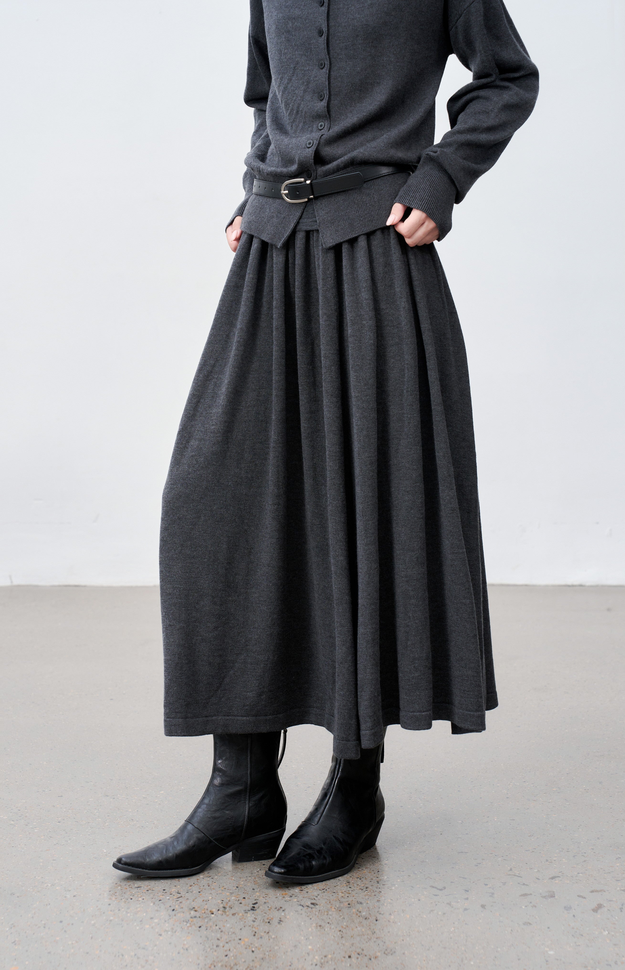 SOFT PLEATED DRAPE SKIRT