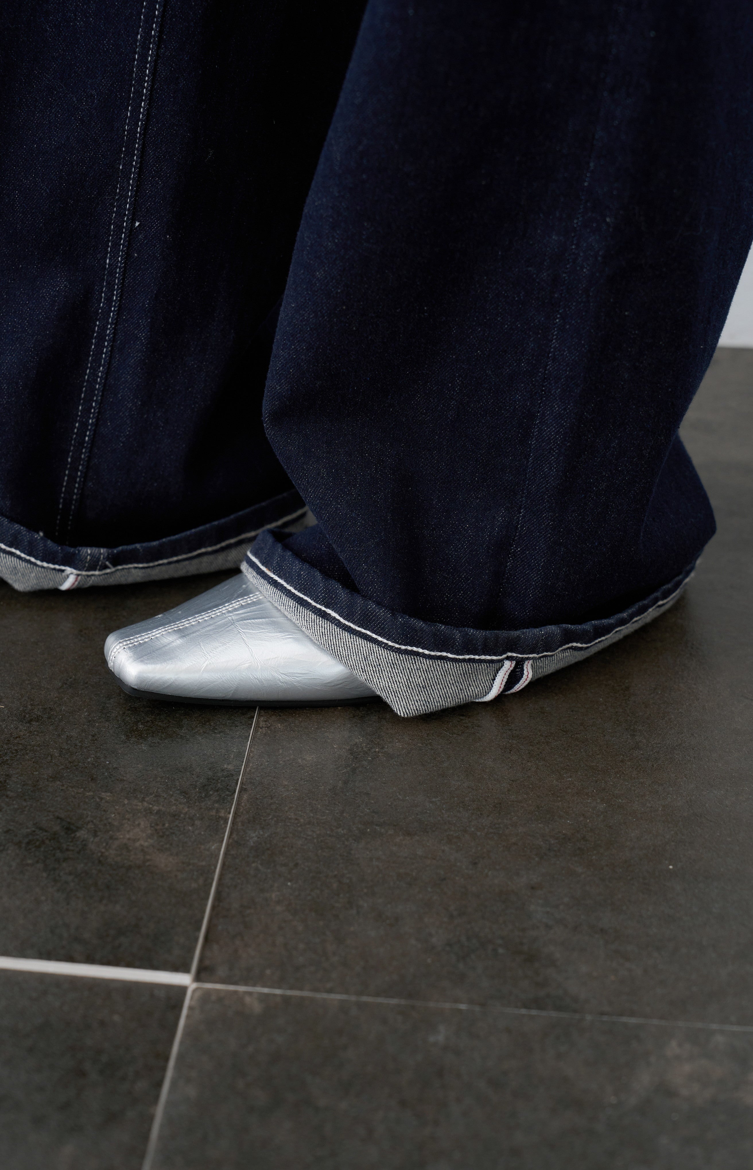 CONTRAST STITCH WIDE JEANS