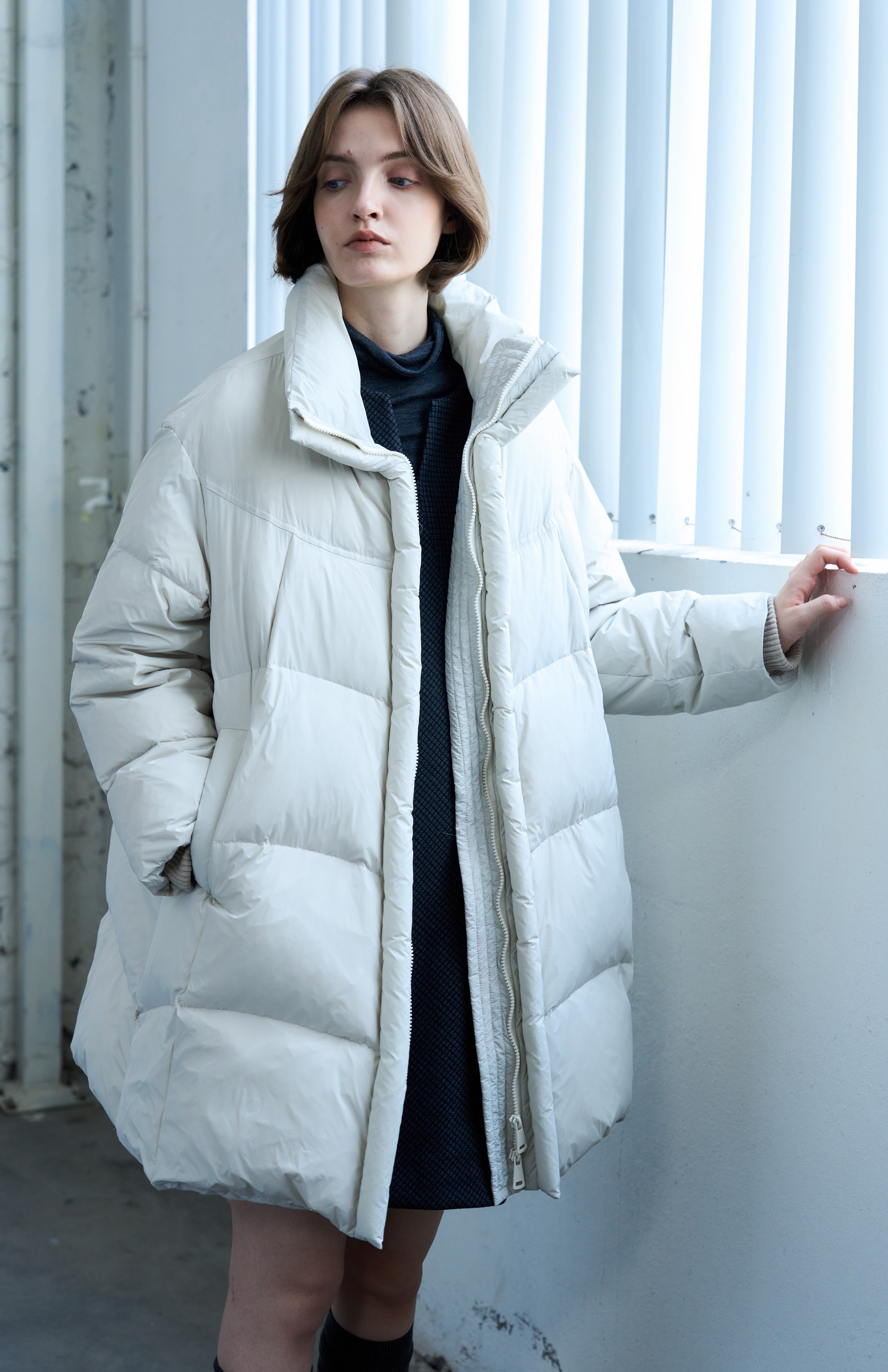 HOODED VOLUME MIDI DOWN / フードボリュームミドルダウン