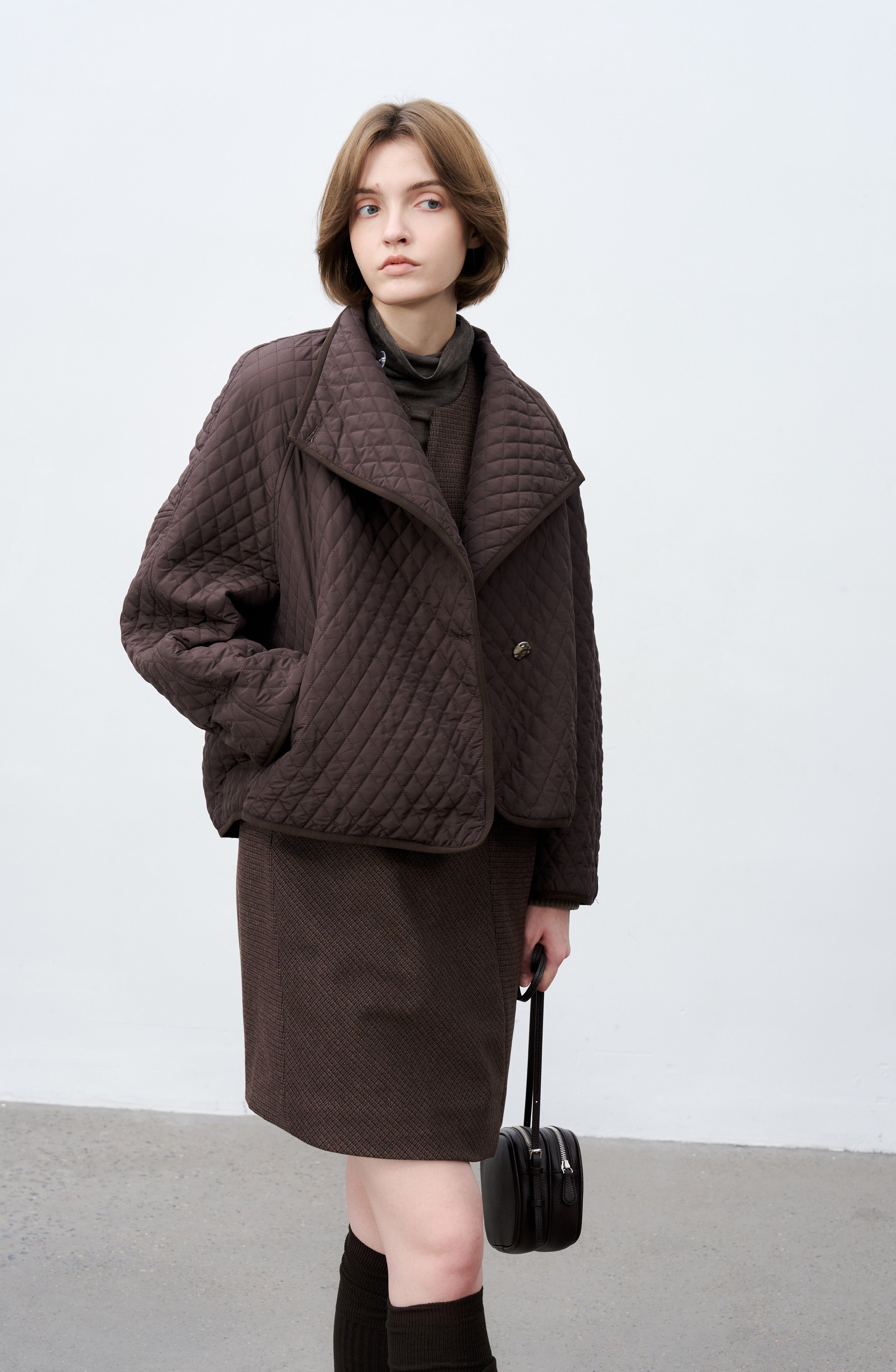 EDGE LAPEL QUILTED JACKET