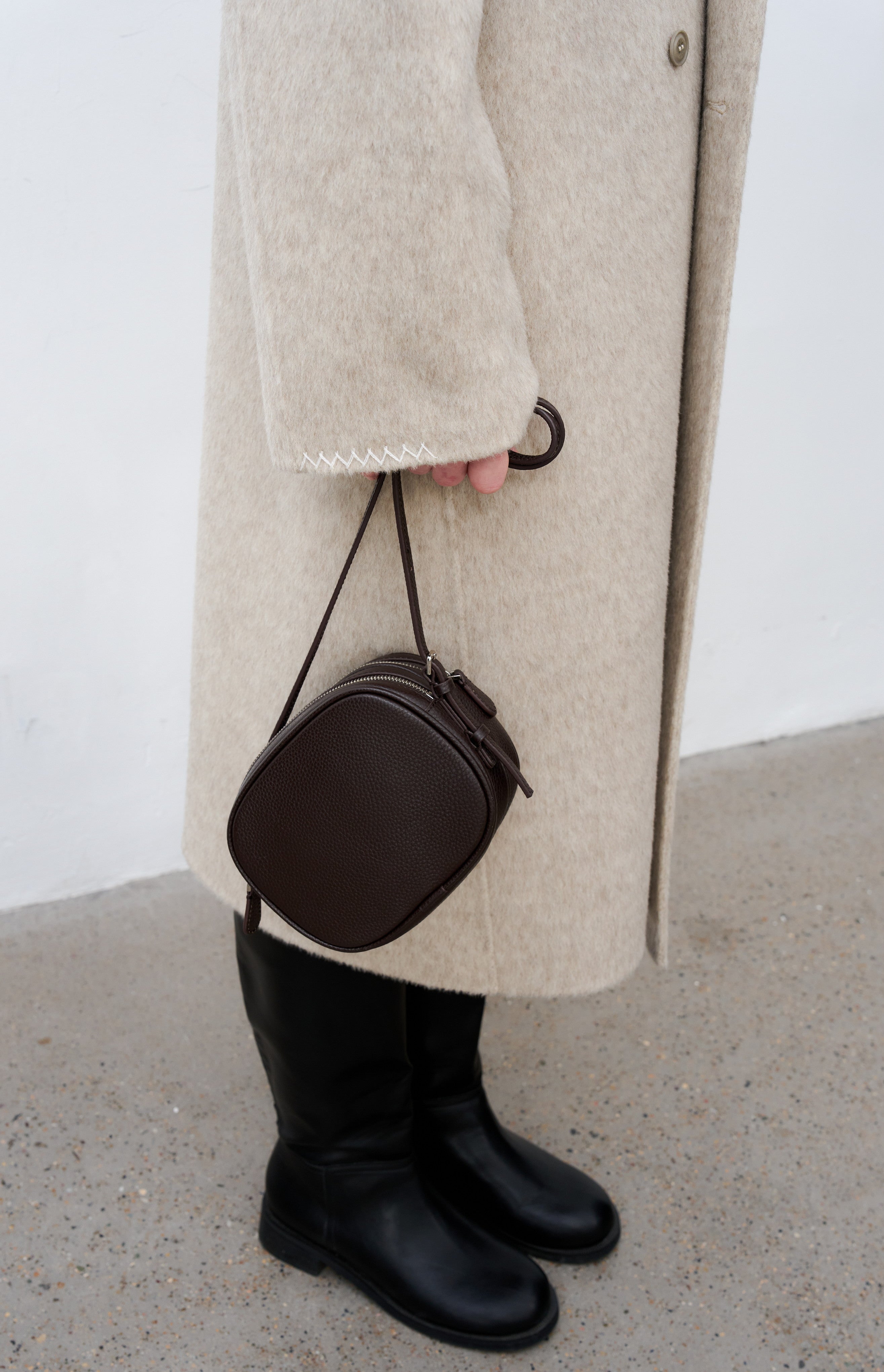 SOFT FURRY WOOL COAT / 소프트 파리 울 코트