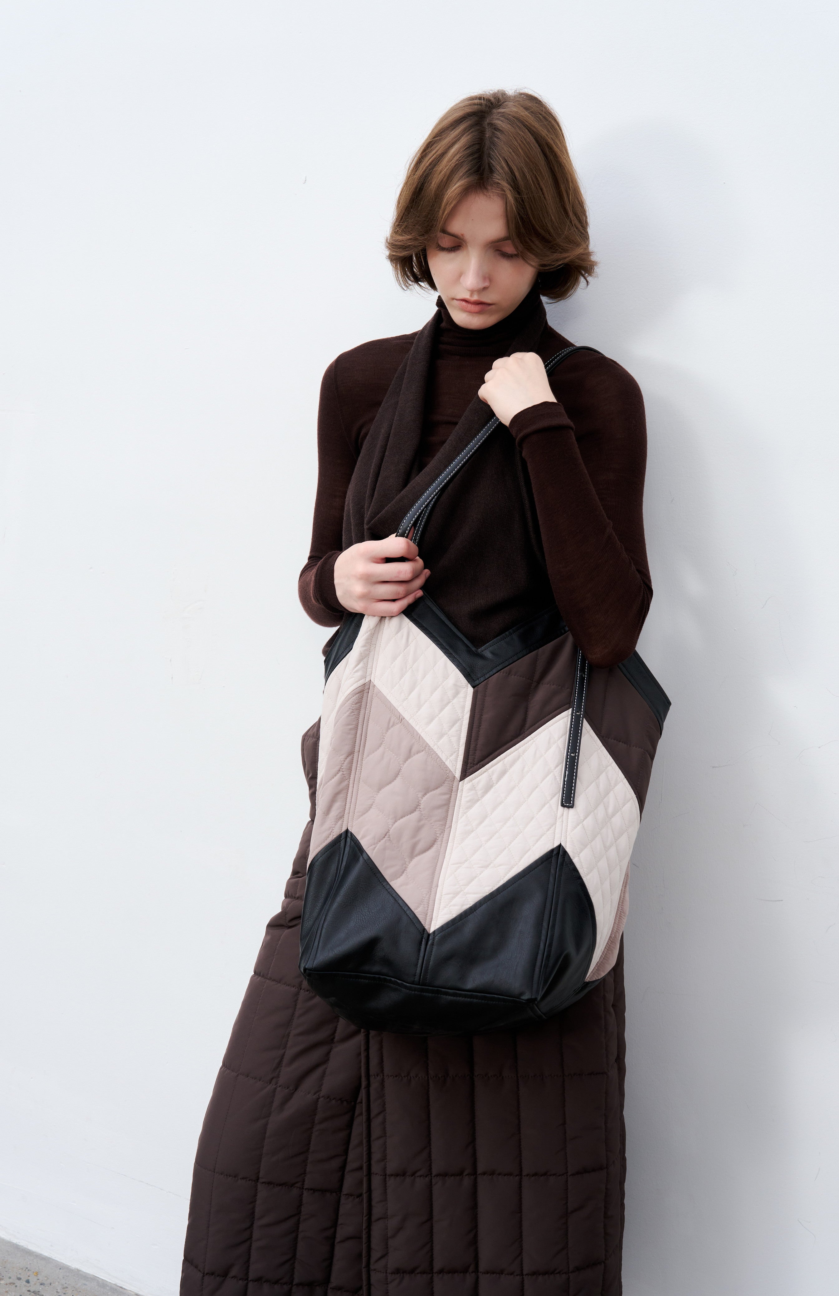 PATCHWORK COLOR QUILTED BAG