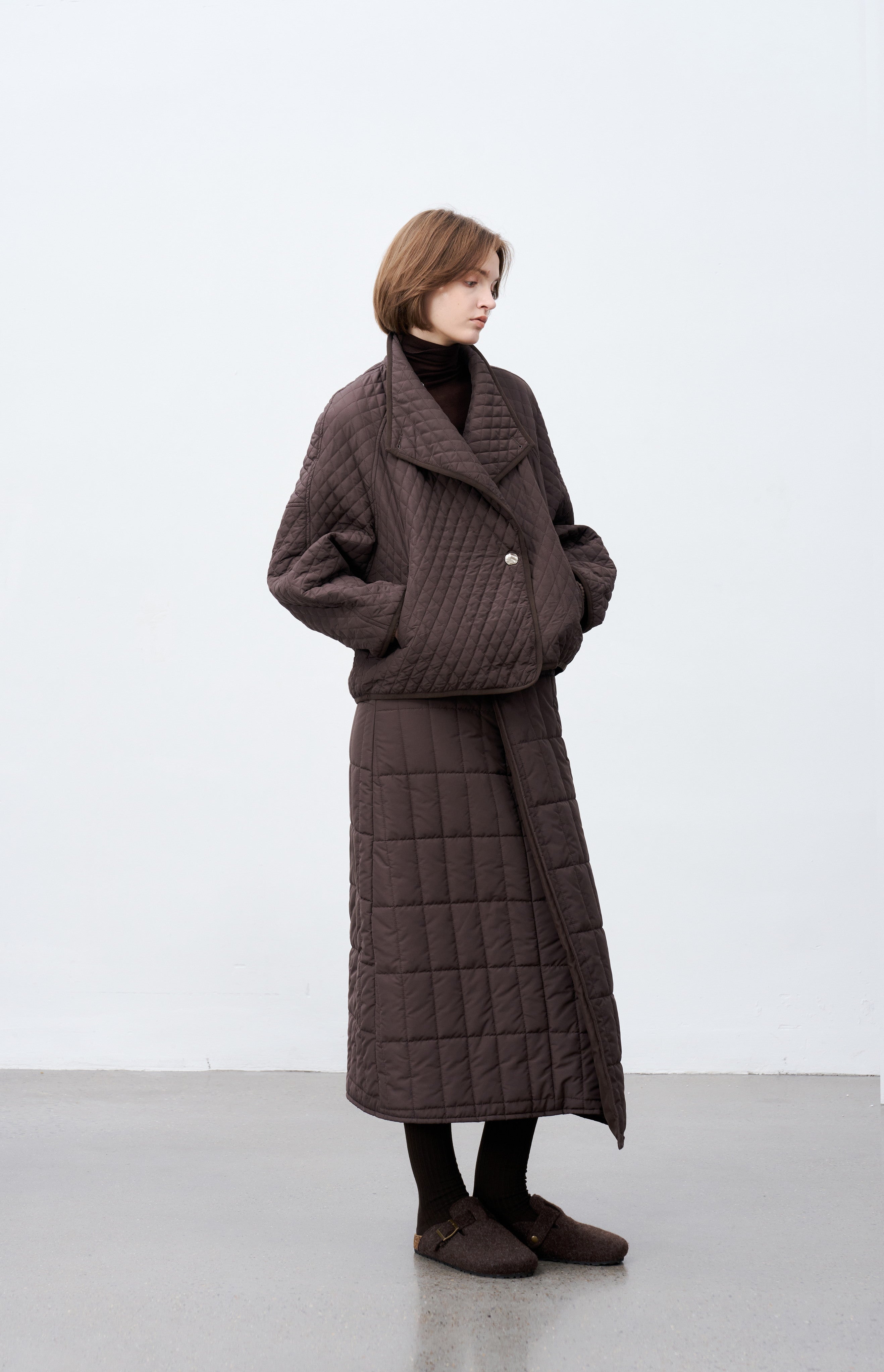 EDGE LAPEL QUILTED JACKET