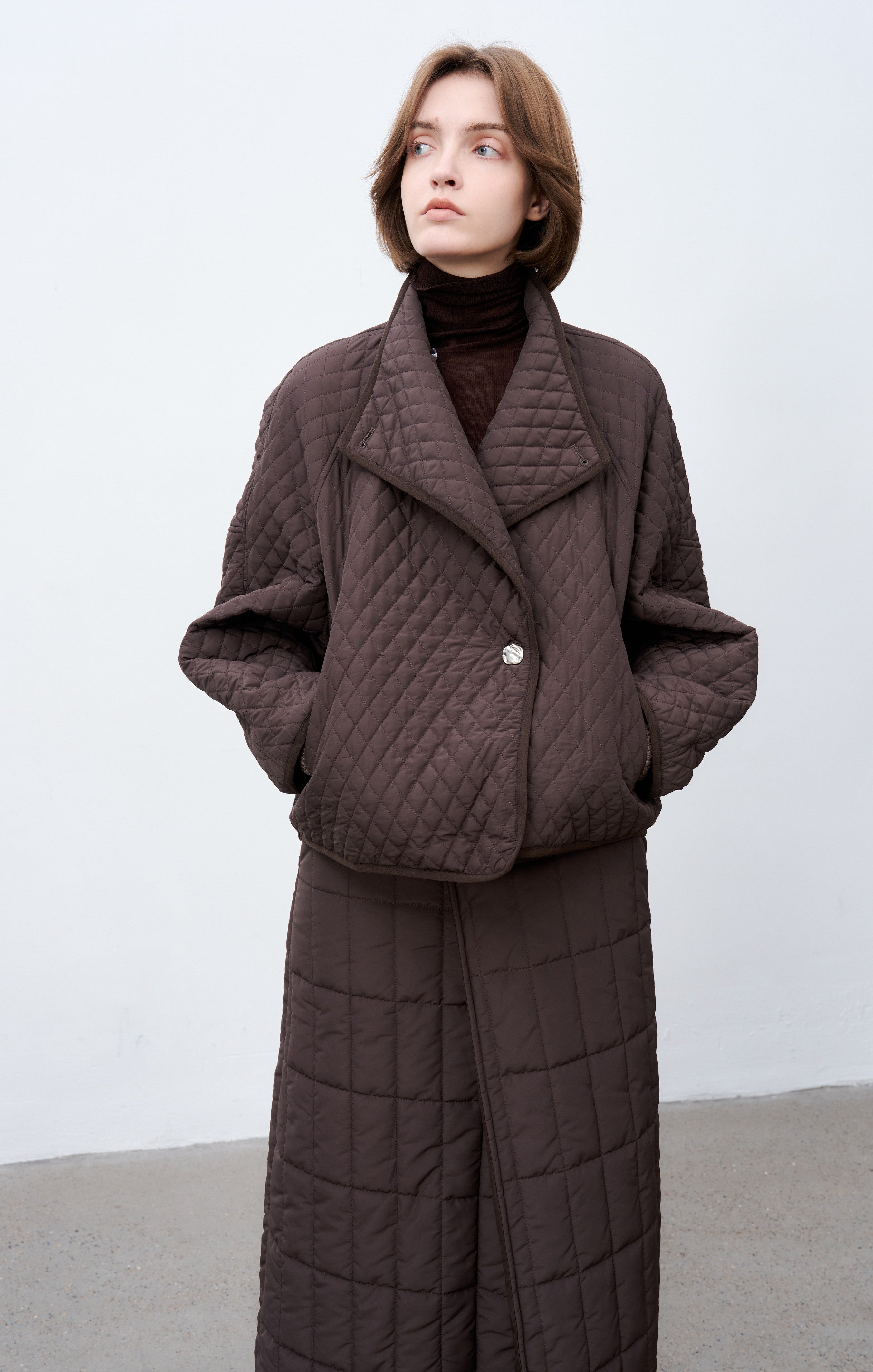 EDGE LAPEL QUILTED JACKET