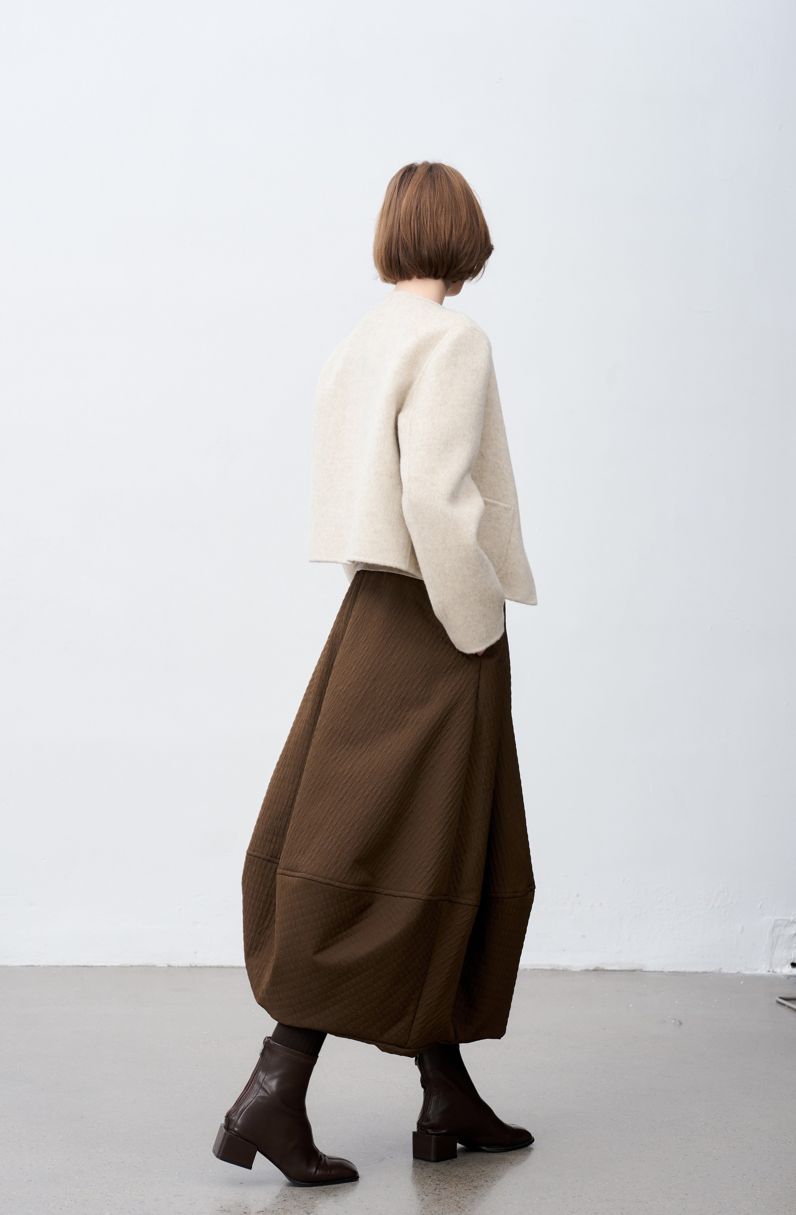 CLASSIC WOOL SHORT COAT / 클래식 울 쇼트 코트