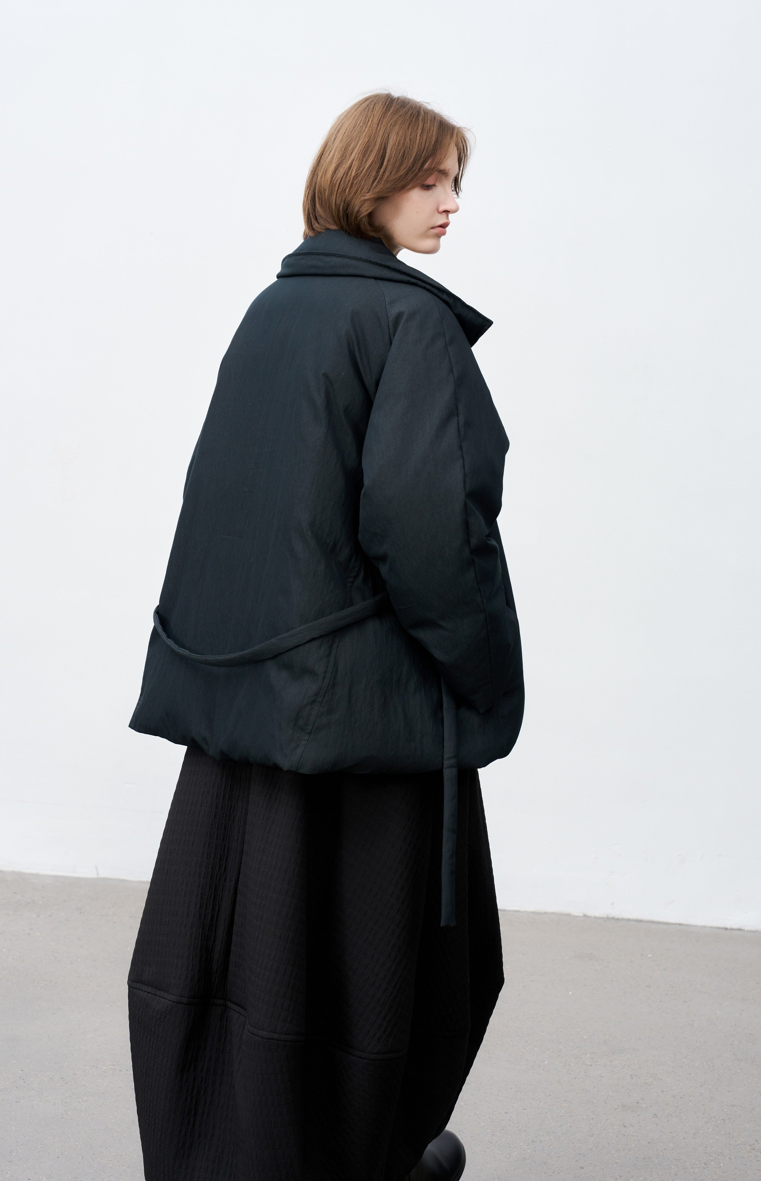 EDGE COLOR LAPEL DOWN / 엣지 컬러 라펠 다운