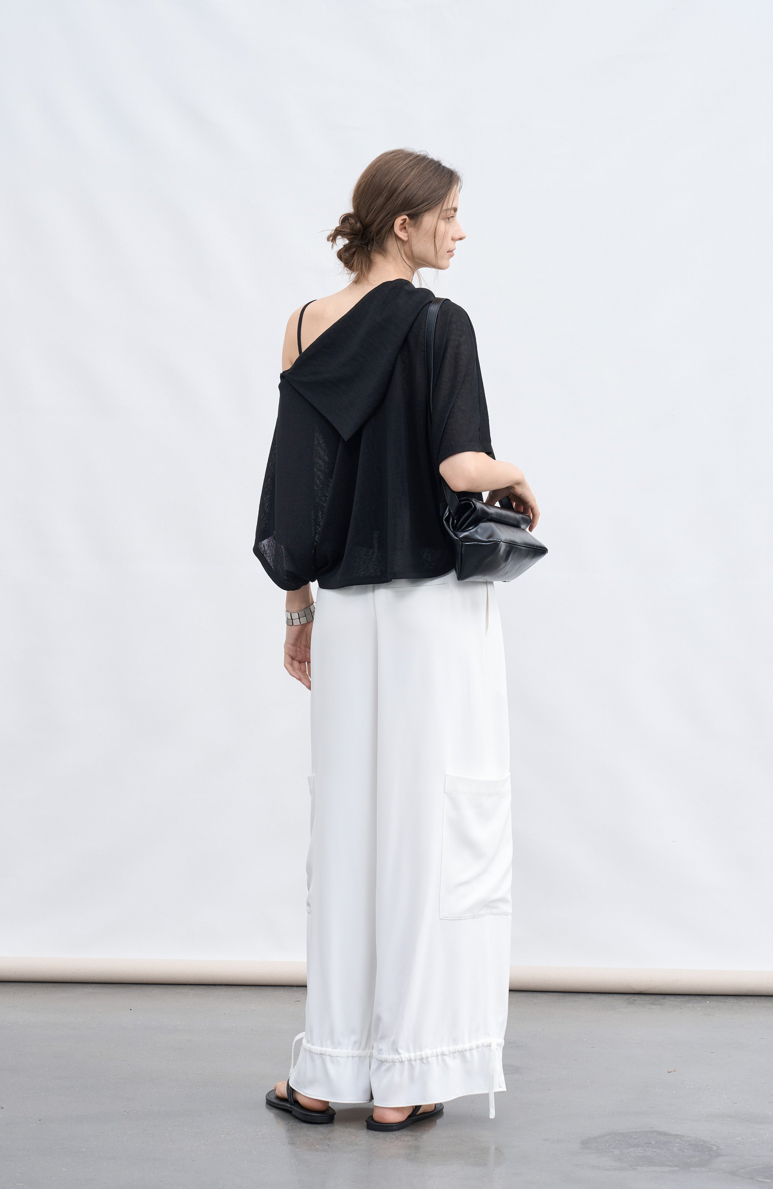 DOLMAN SLEEVE DRAPE TOP