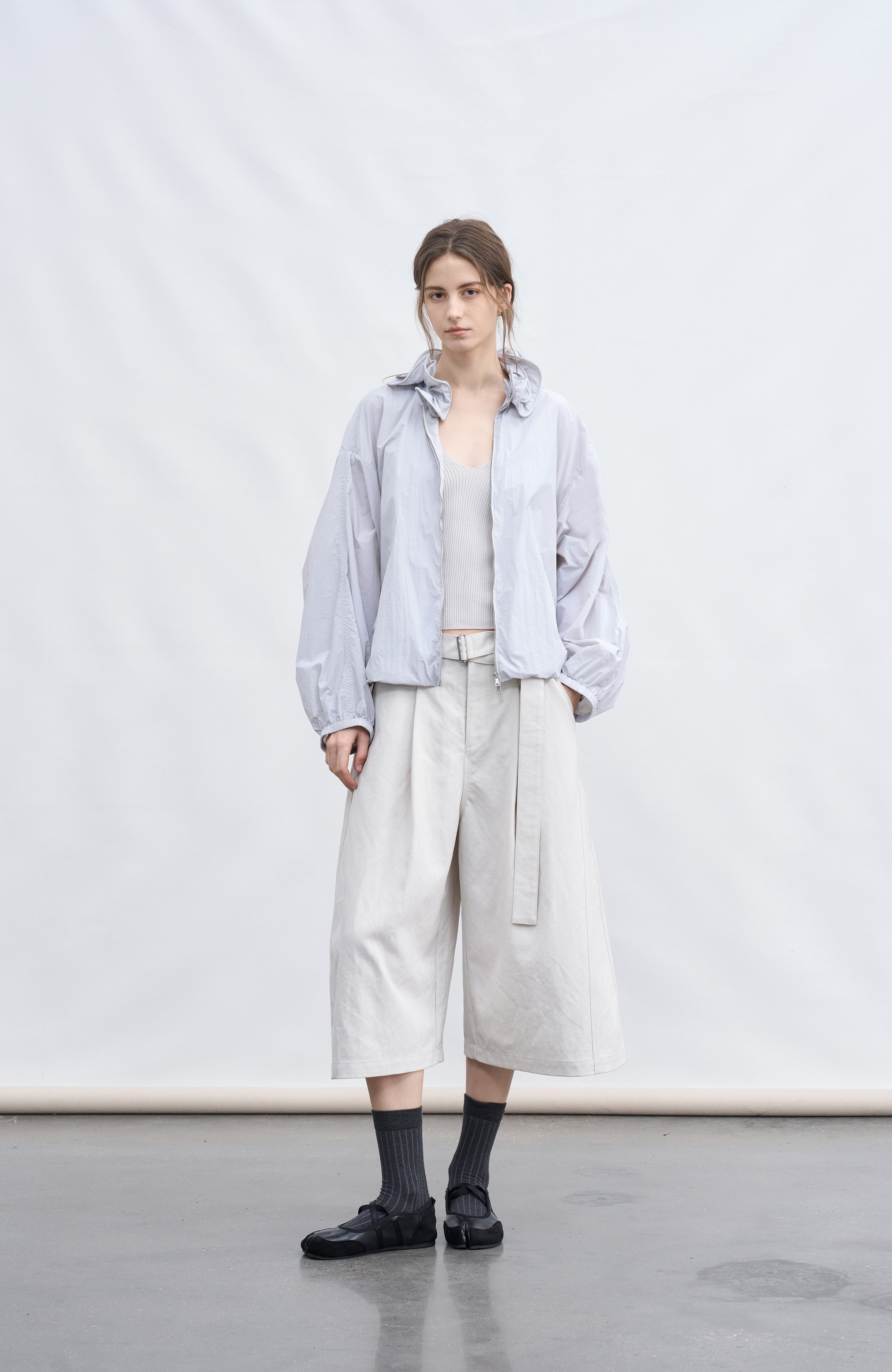 WIDE CURVE HALF PANTS