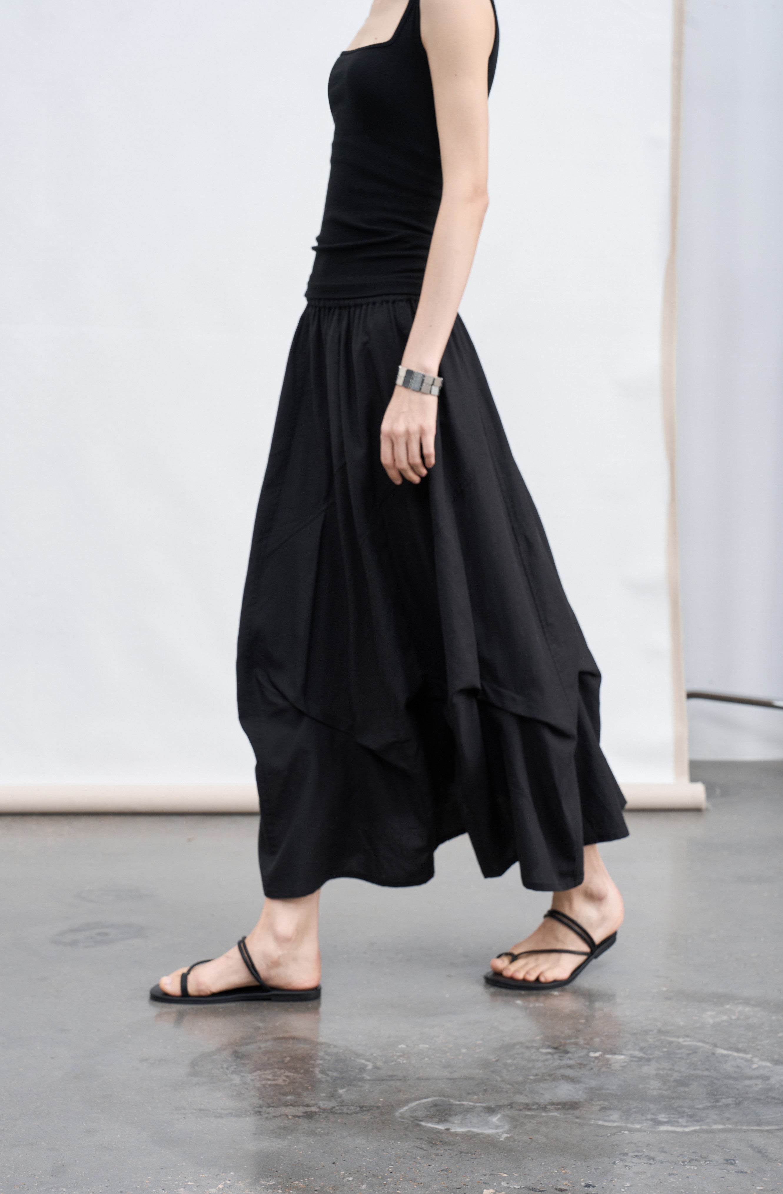 VOLUME TUCK PUFF SKIRT / 볼륨 턱 퍼프 스커트