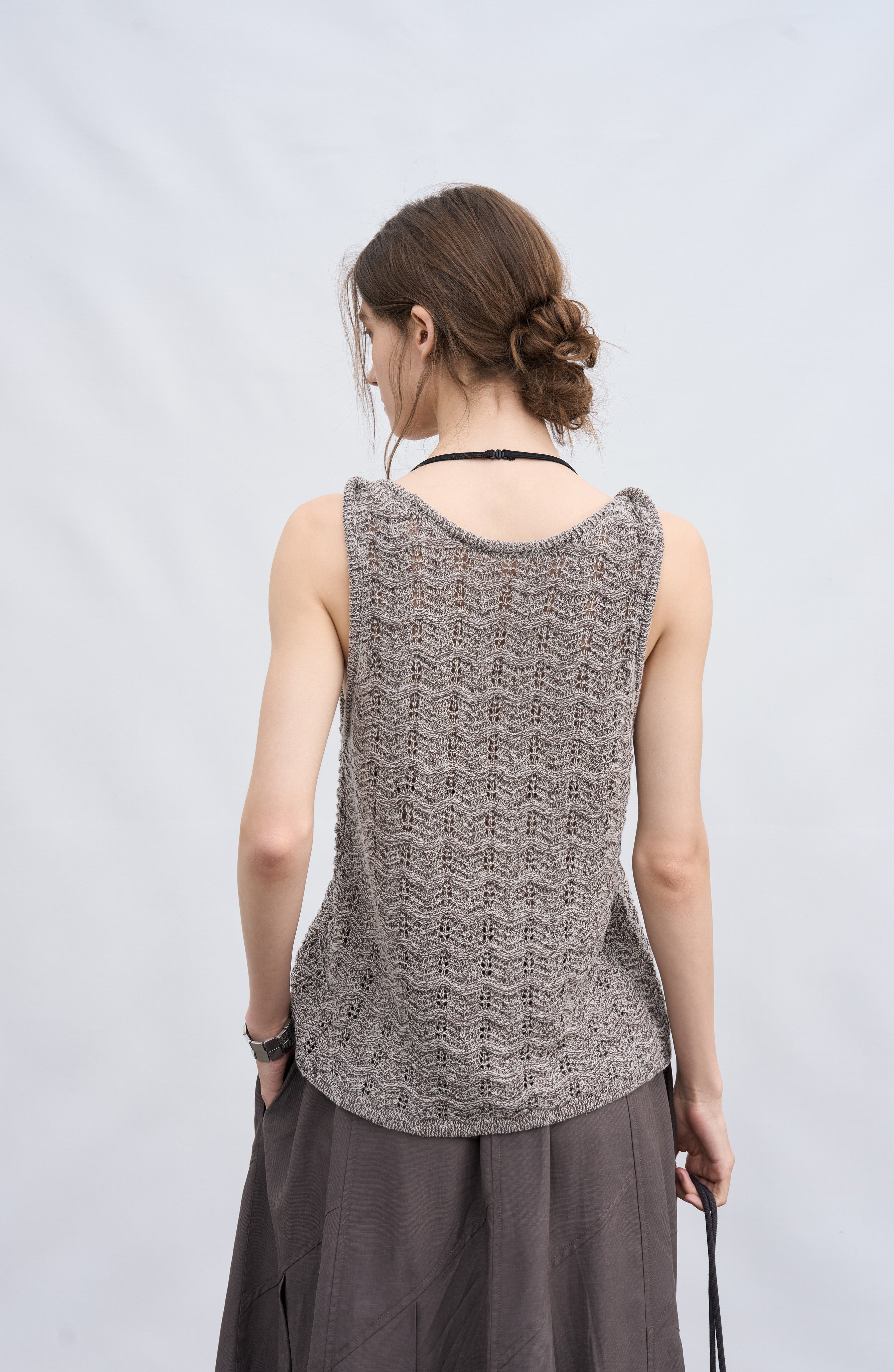 LOOSE TWIST KNIT VEST