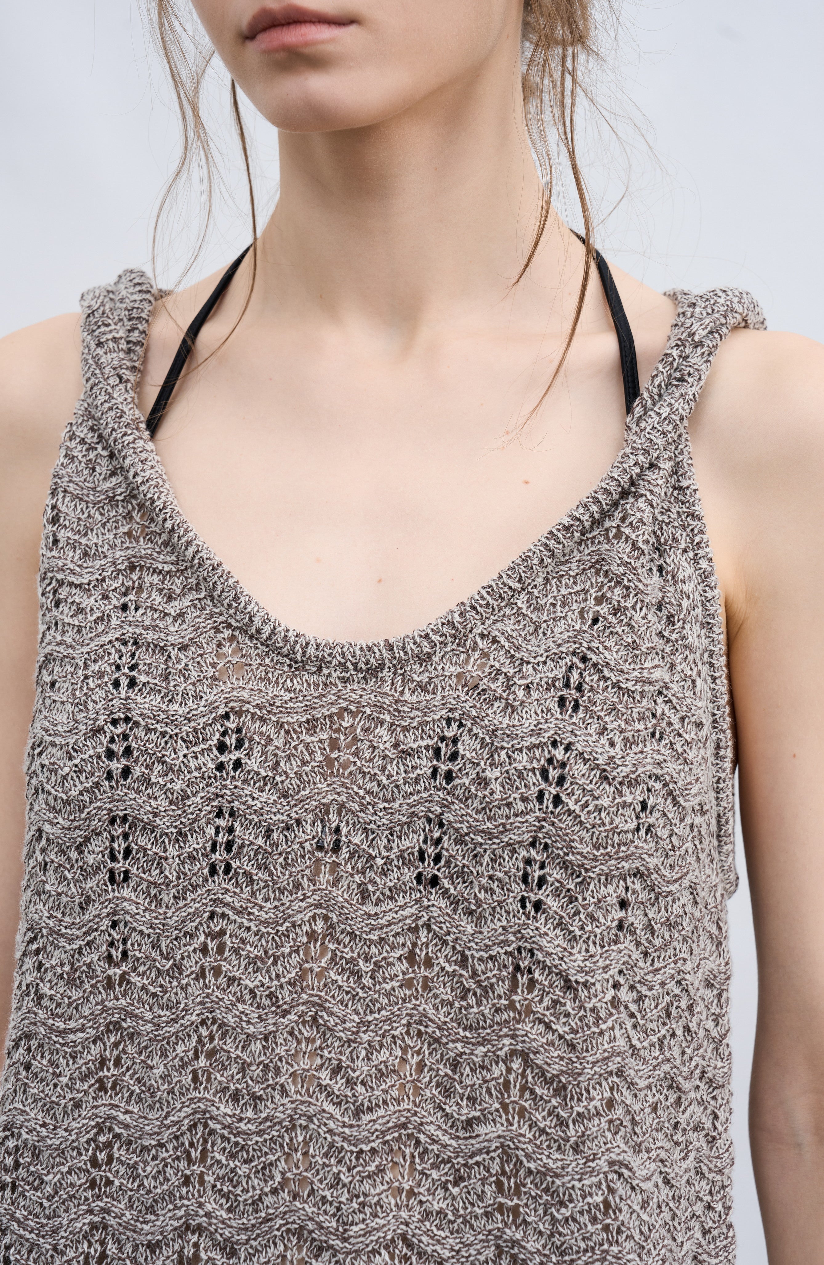 LOOSE TWIST KNIT VEST