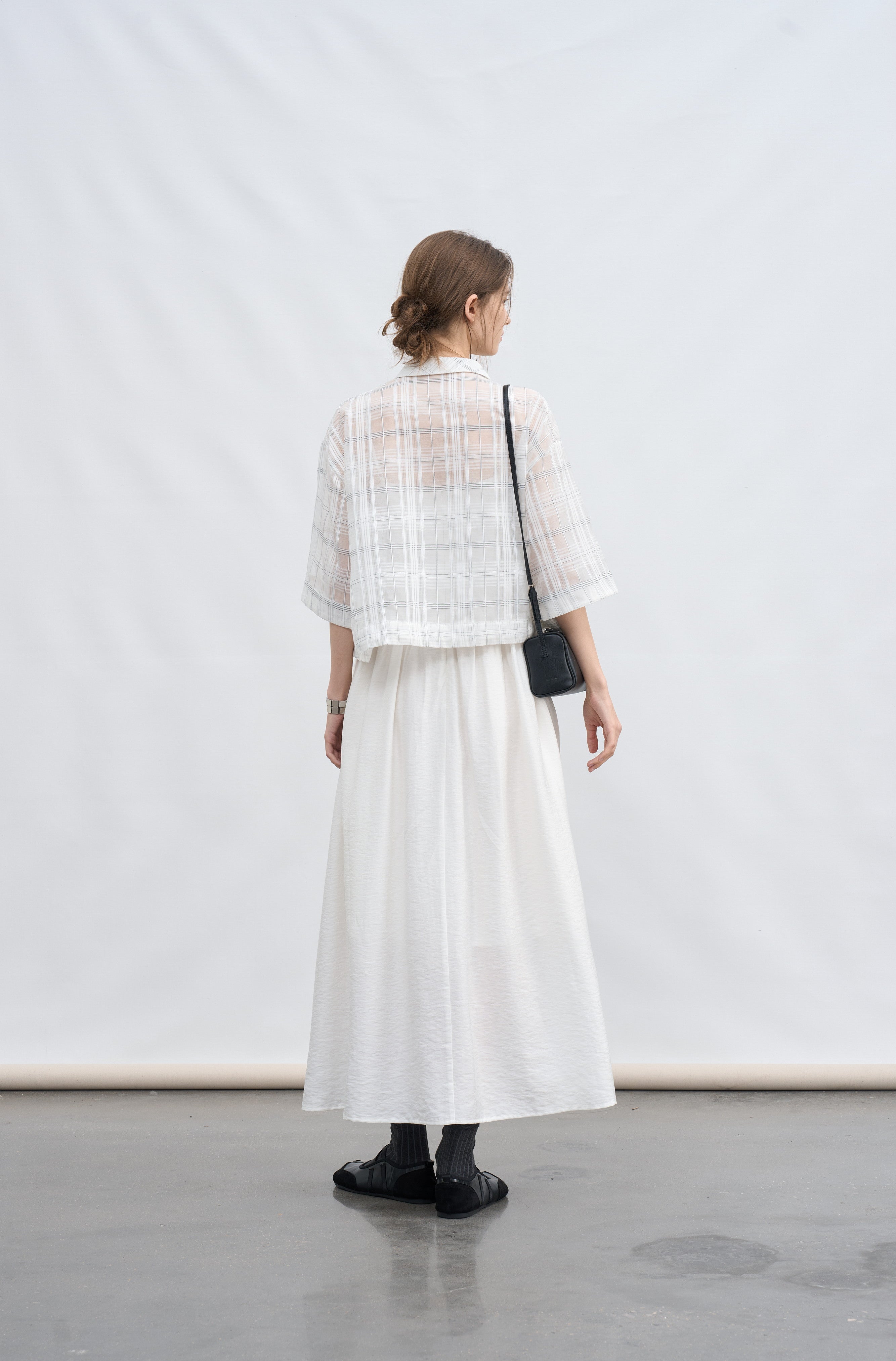 CLASSIC SHAPE VOLUME DRESS / 클래식 셰이프 볼륨 원피스