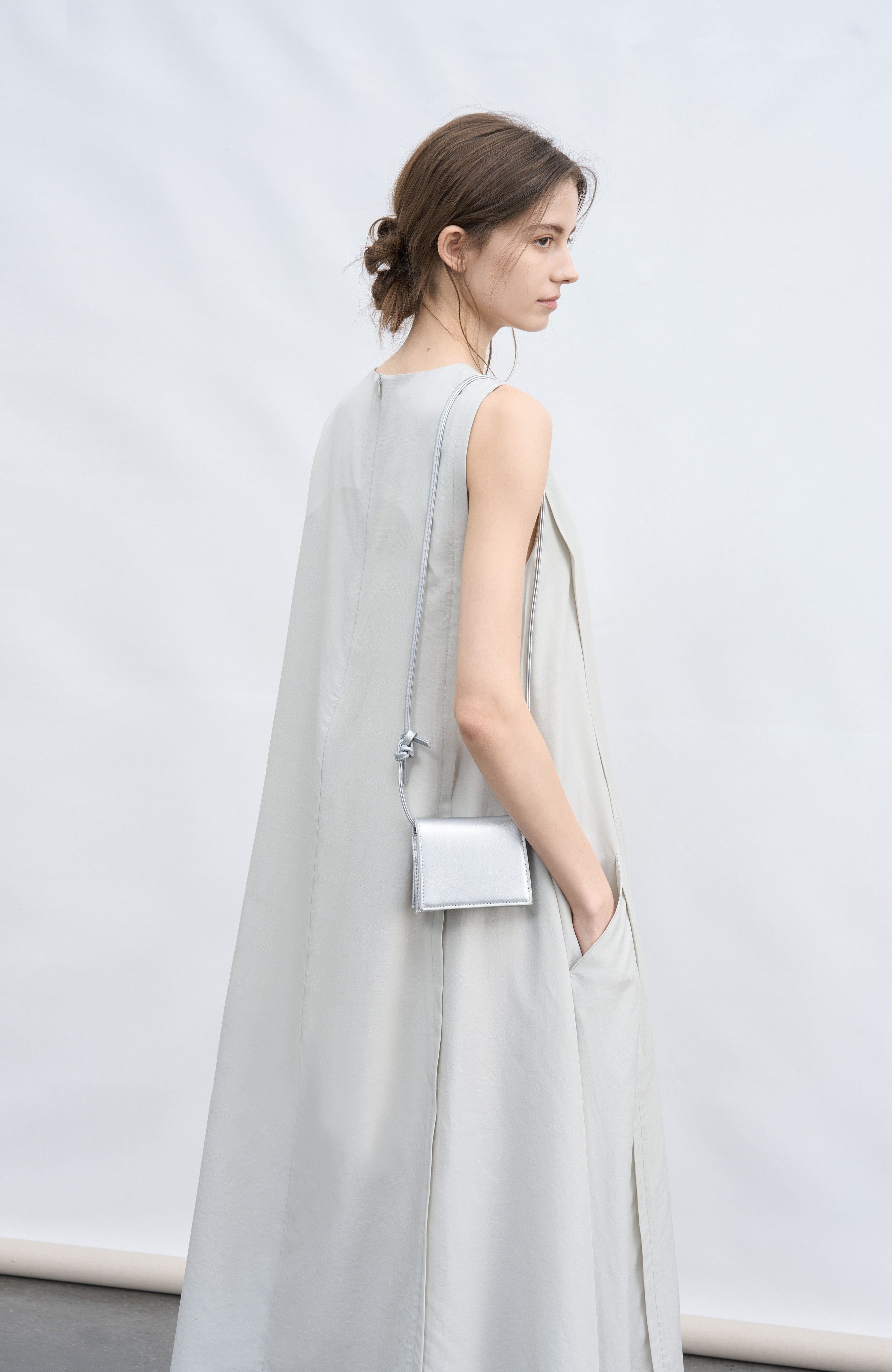 LIGHT TUCK MAXI DRESS / 라이트 터크 맥시 원피스