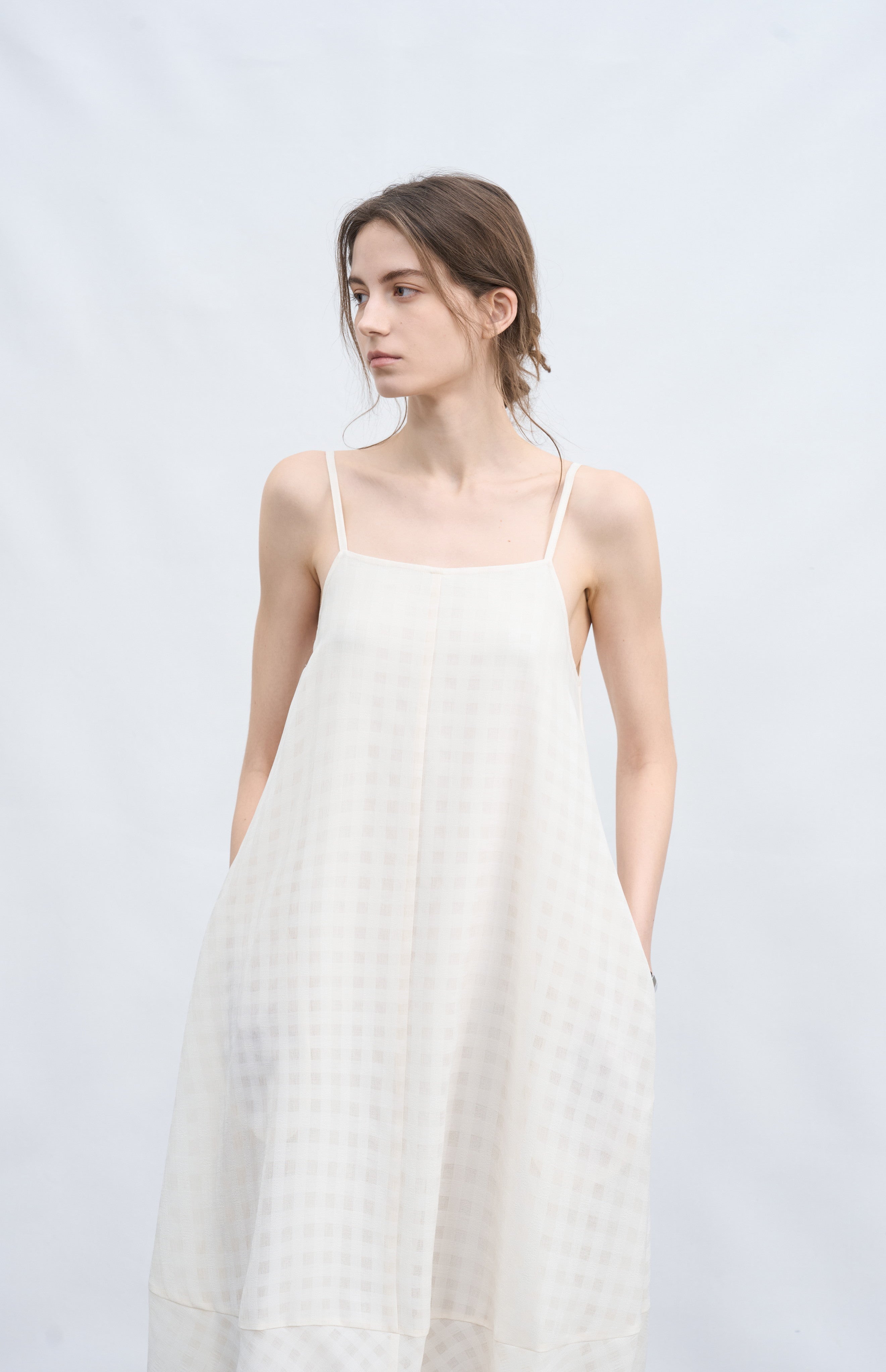 BALLOON GATHER CHECK DRESS / 벌룬 개더 체크 드레스