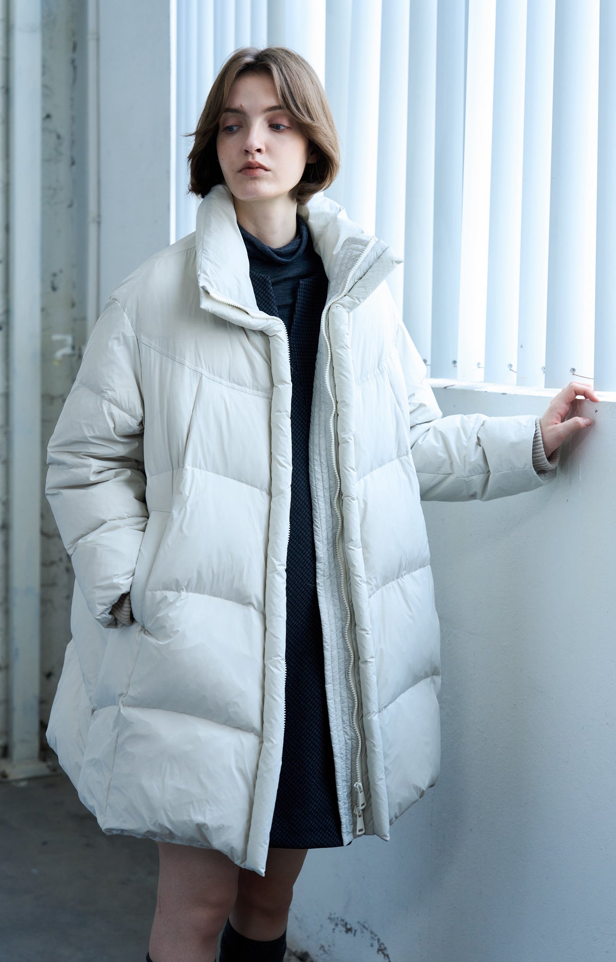 HOODED VOLUME MIDI DOWN / フードボリュームミドルダウン