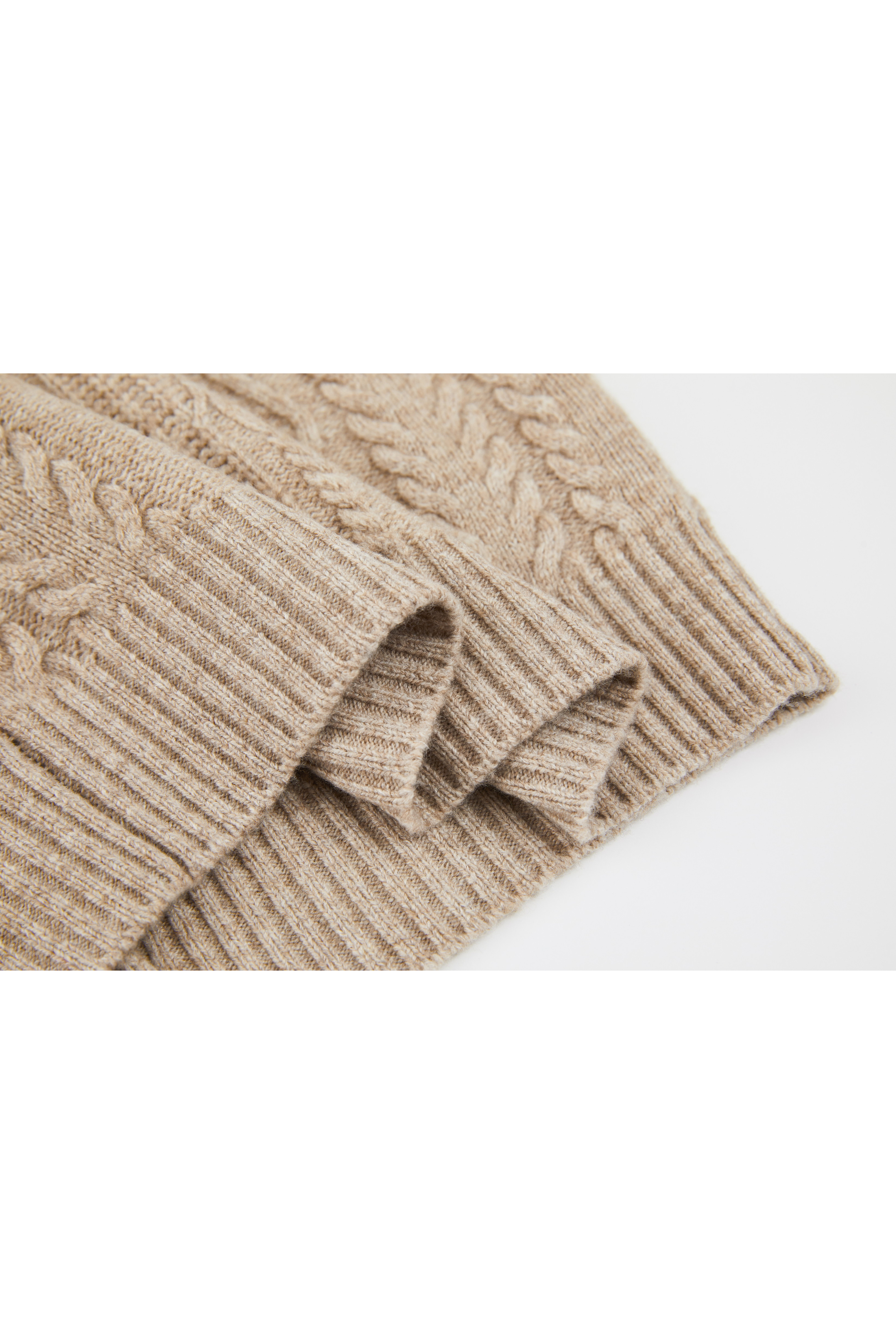 WOOL CABLE CARDIGAN VEST