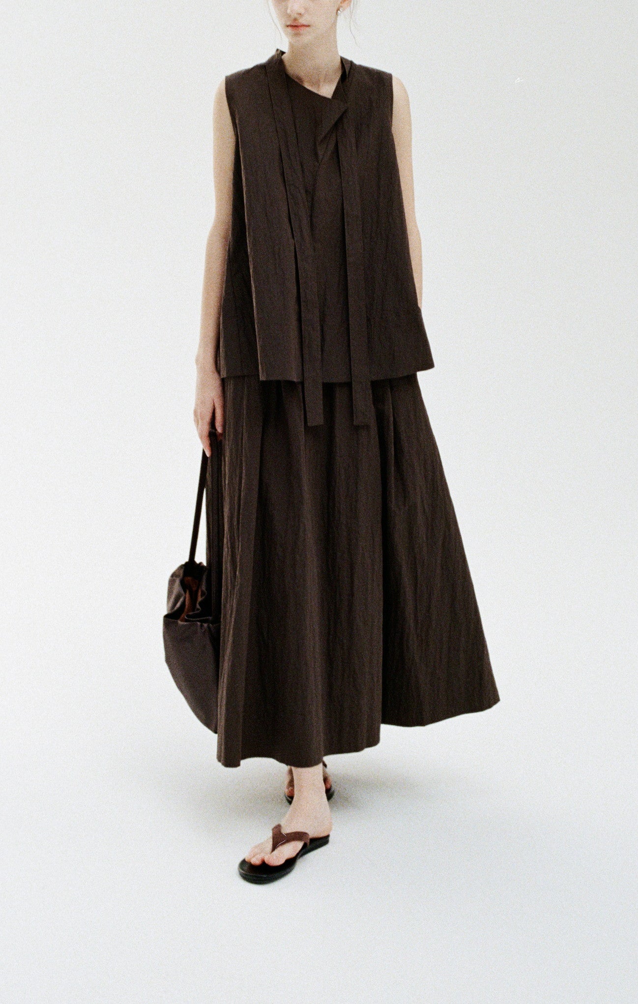 VOLUME GATHER BROWN SKIRT
