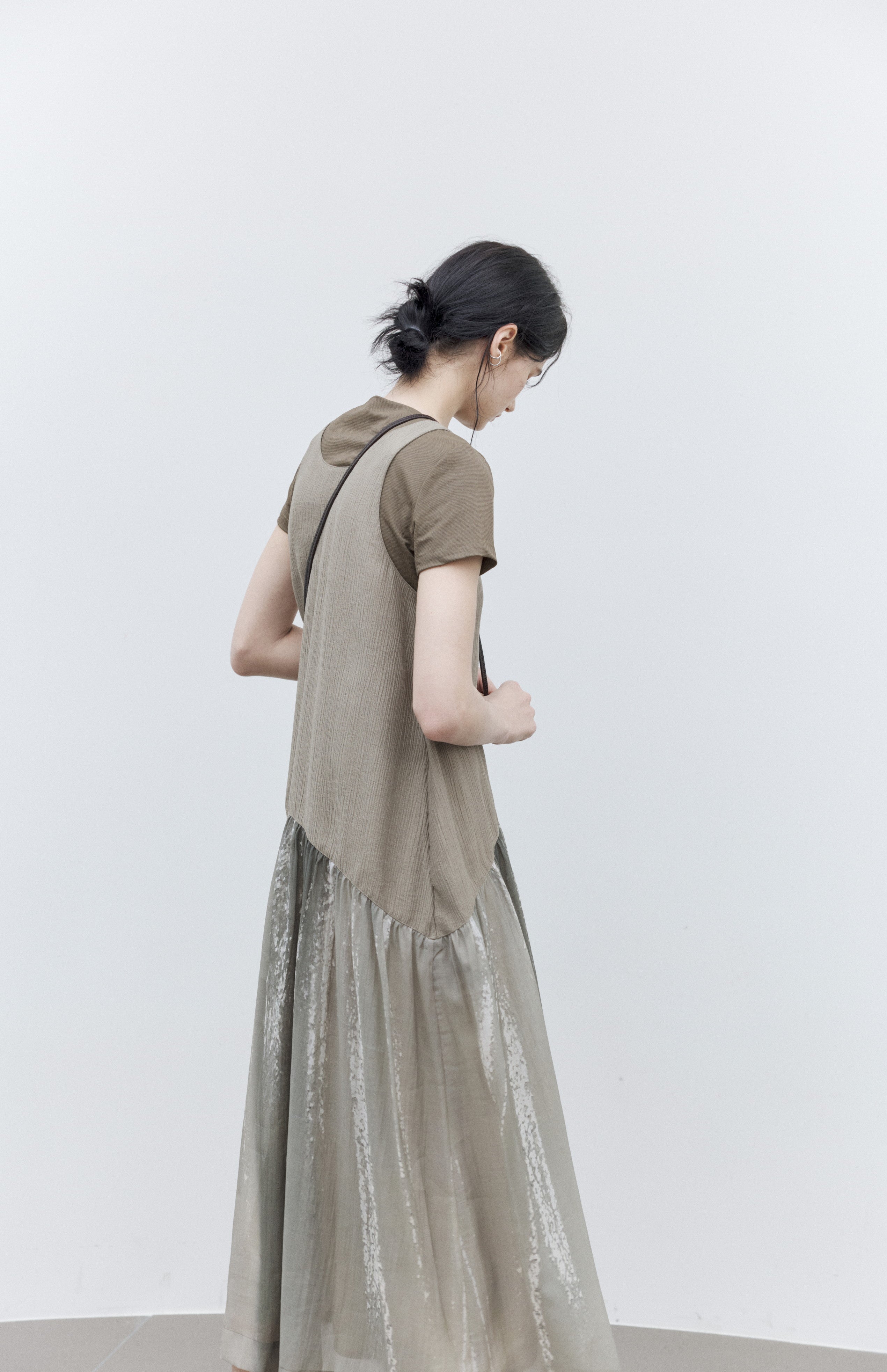 SIDE GATHERE SLIM T-SHIRT / サイドギャザースリムTシャツ