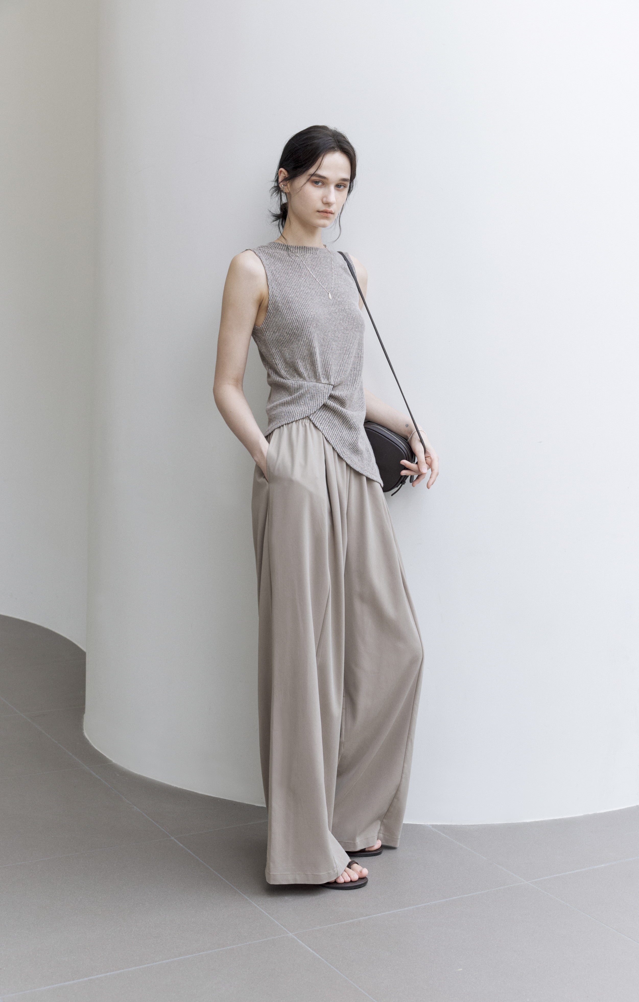 DRAPE TUCK WIDE PANTS / ドレープタックワイドパンツ