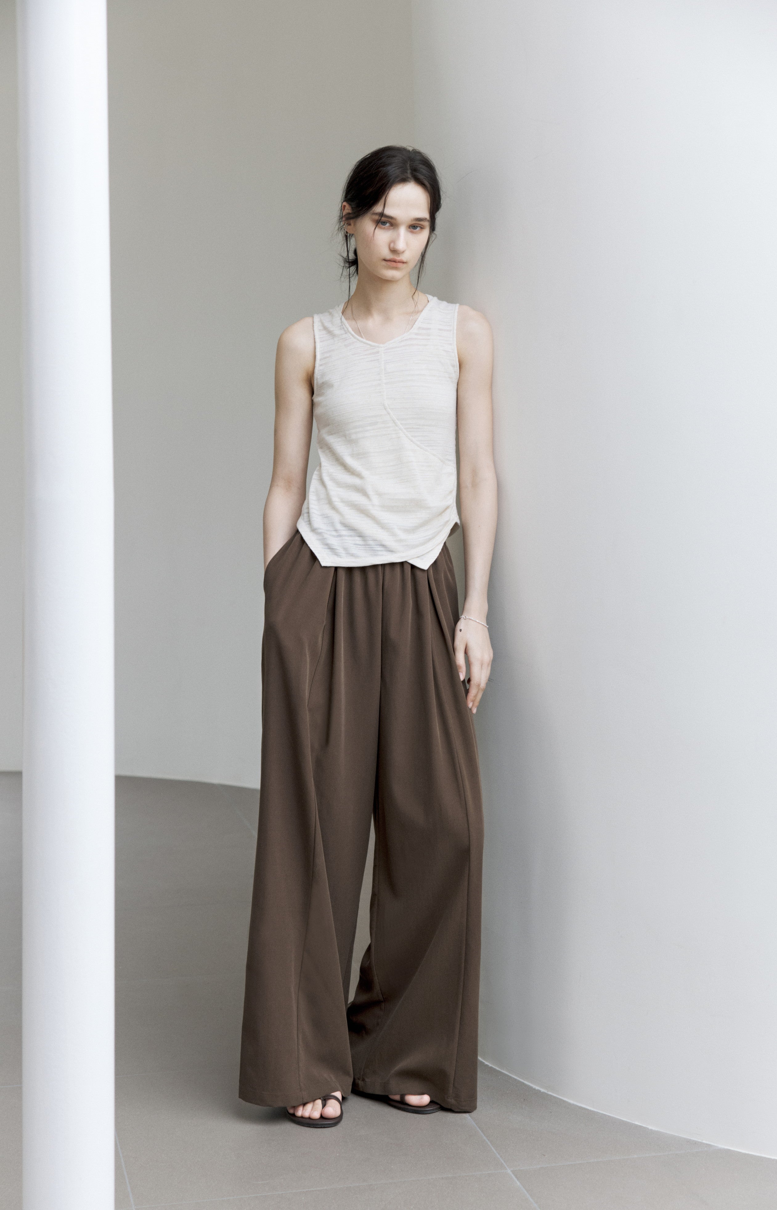 DRAPE TUCK WIDE PANTS / ドレープタックワイドパンツ