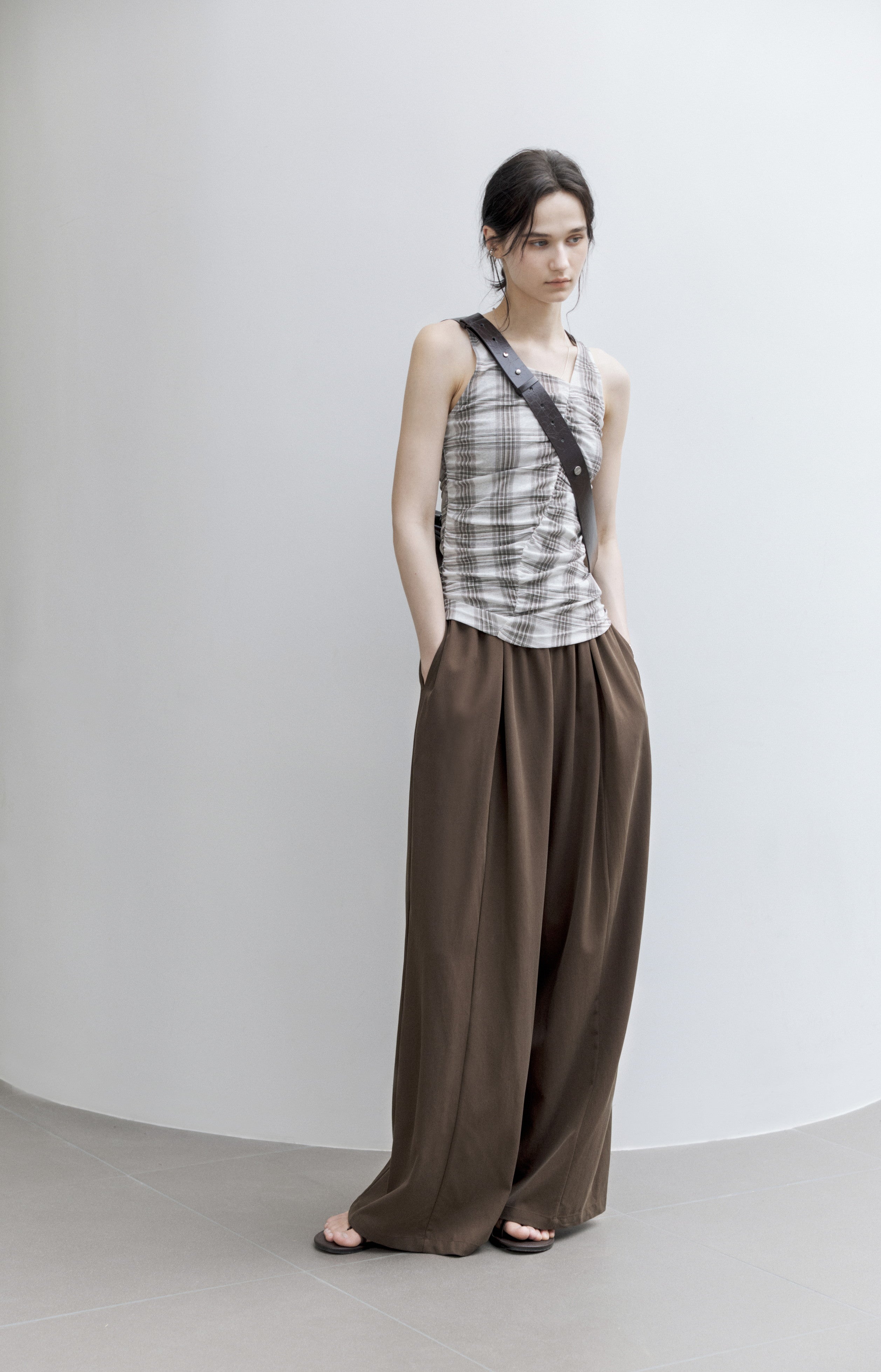 DRAPE TUCK WIDE PANTS / ドレープタックワイドパンツ