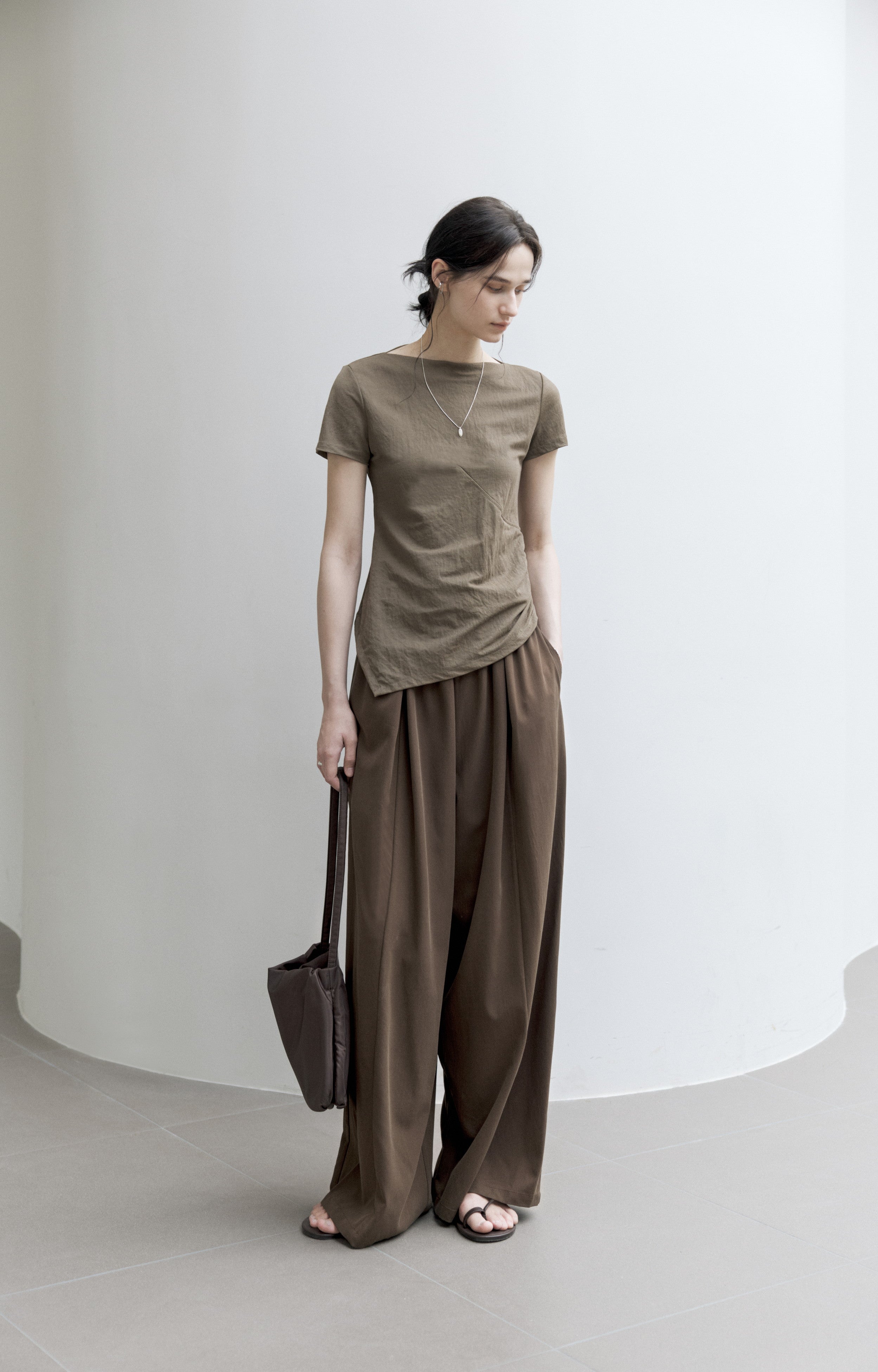 DRAPE TUCK WIDE PANTS / ドレープタックワイドパンツ