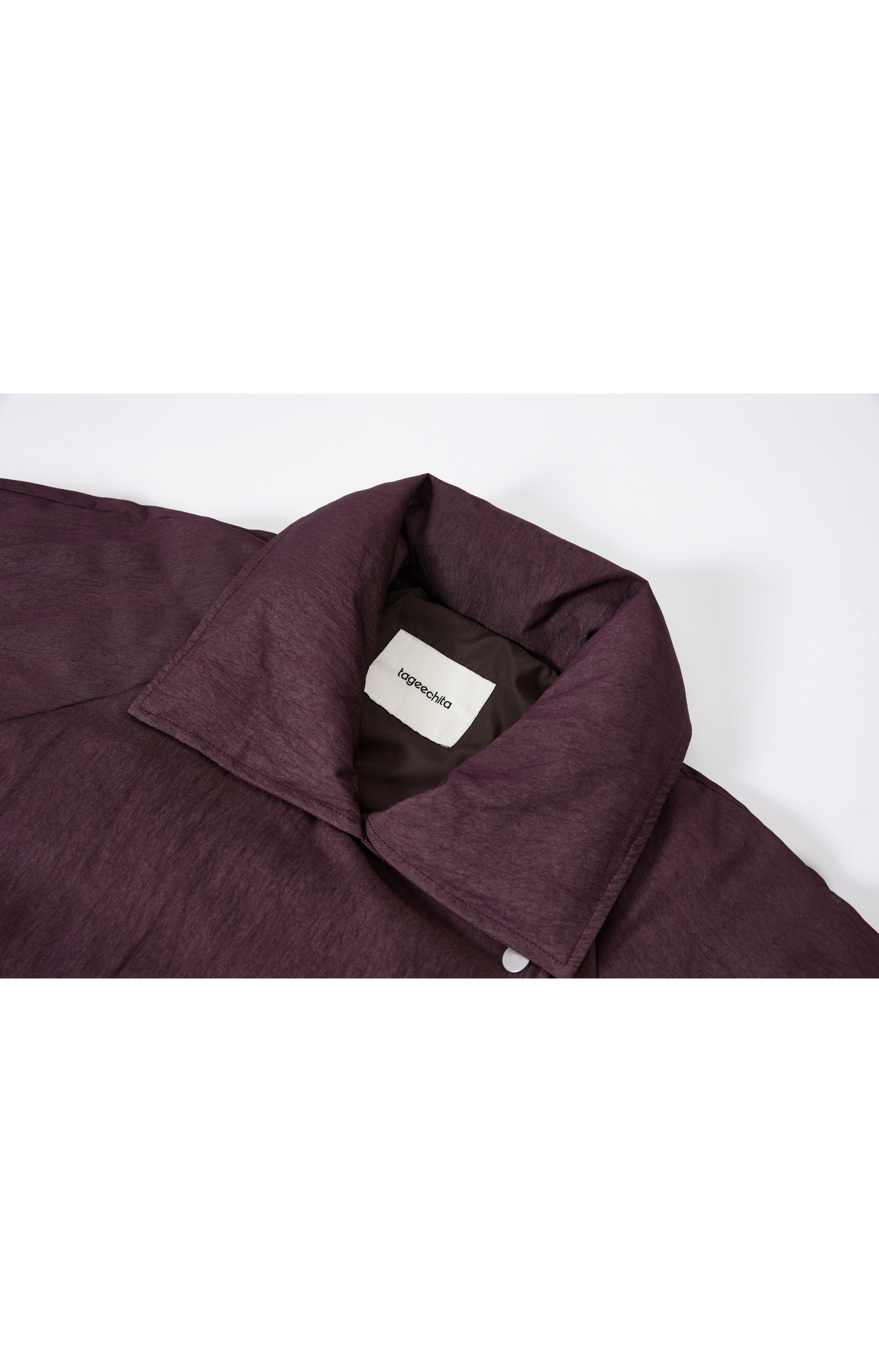 EDGE COLOR LAPEL DOWN