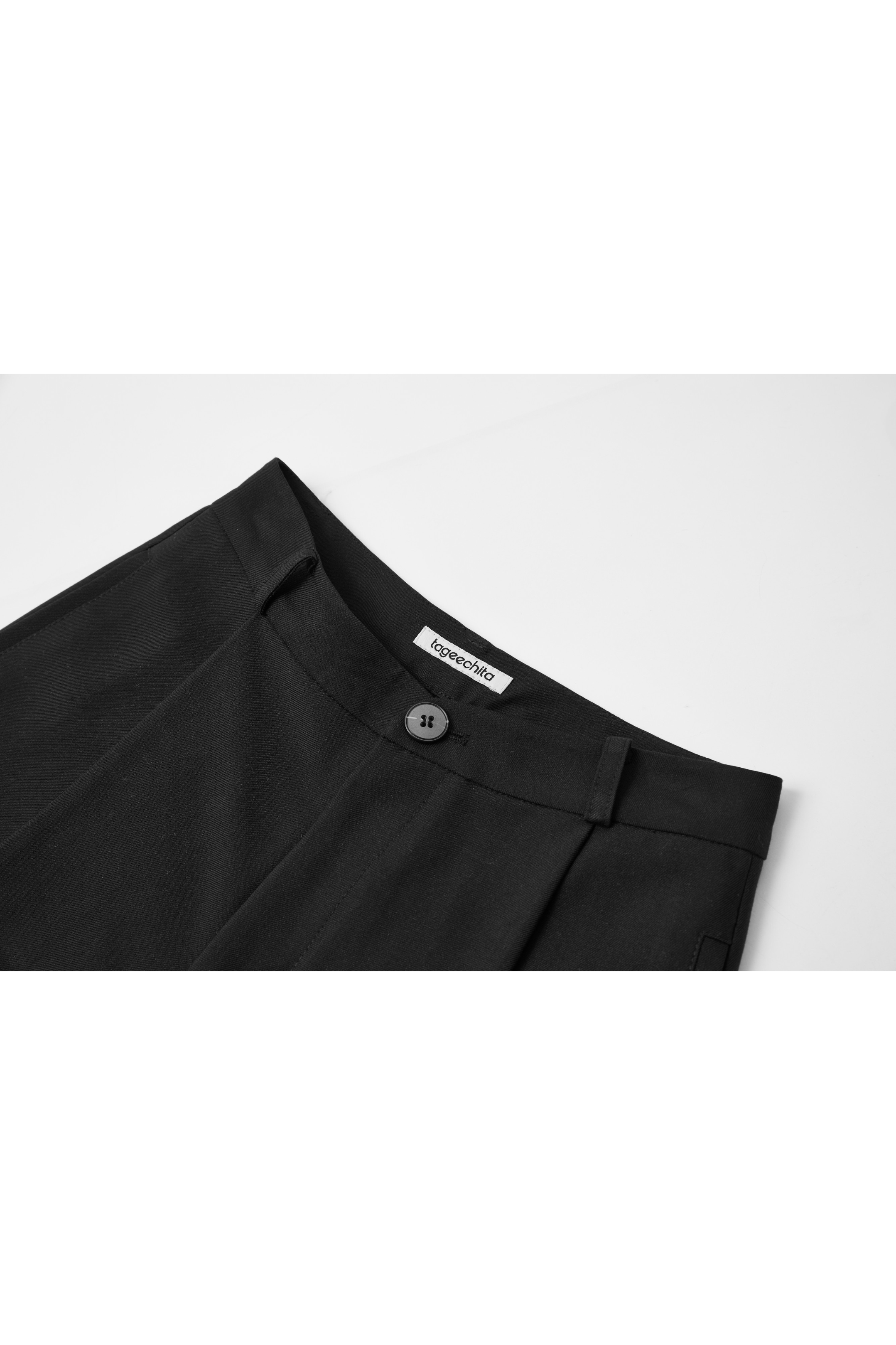 DRAPE STRAIGHT SLACKS
