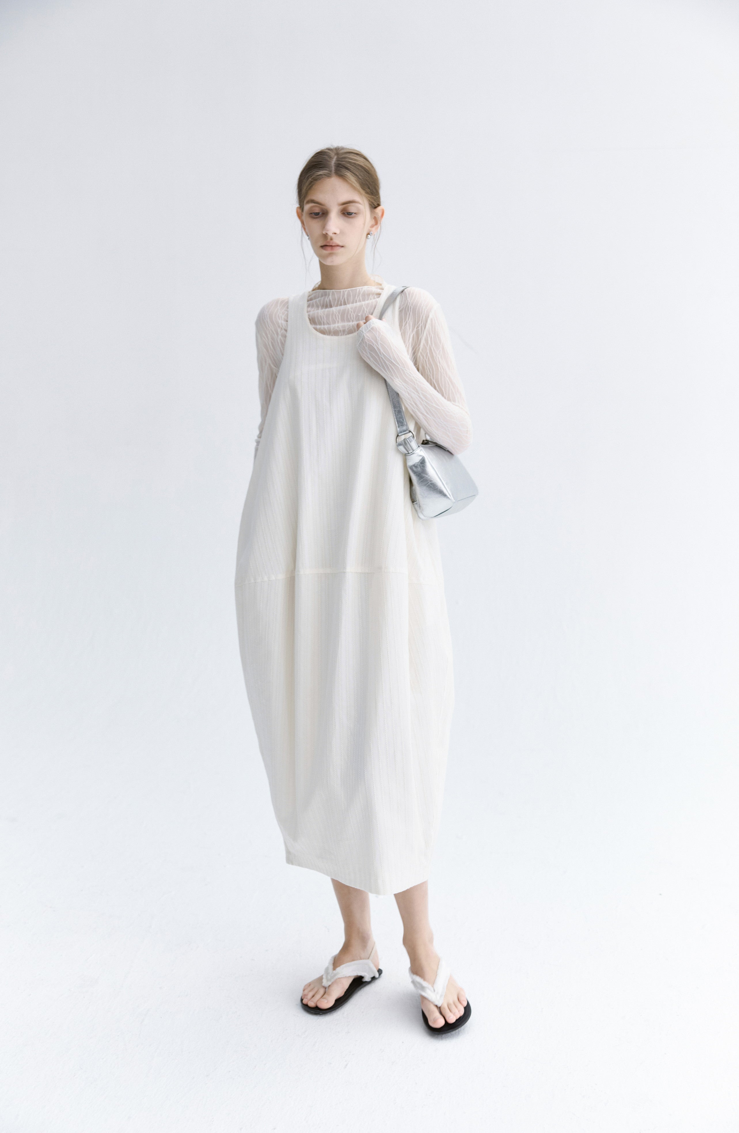 BACK SLIT BALLOON DRESS / 백 슬릿 풍선 원피스