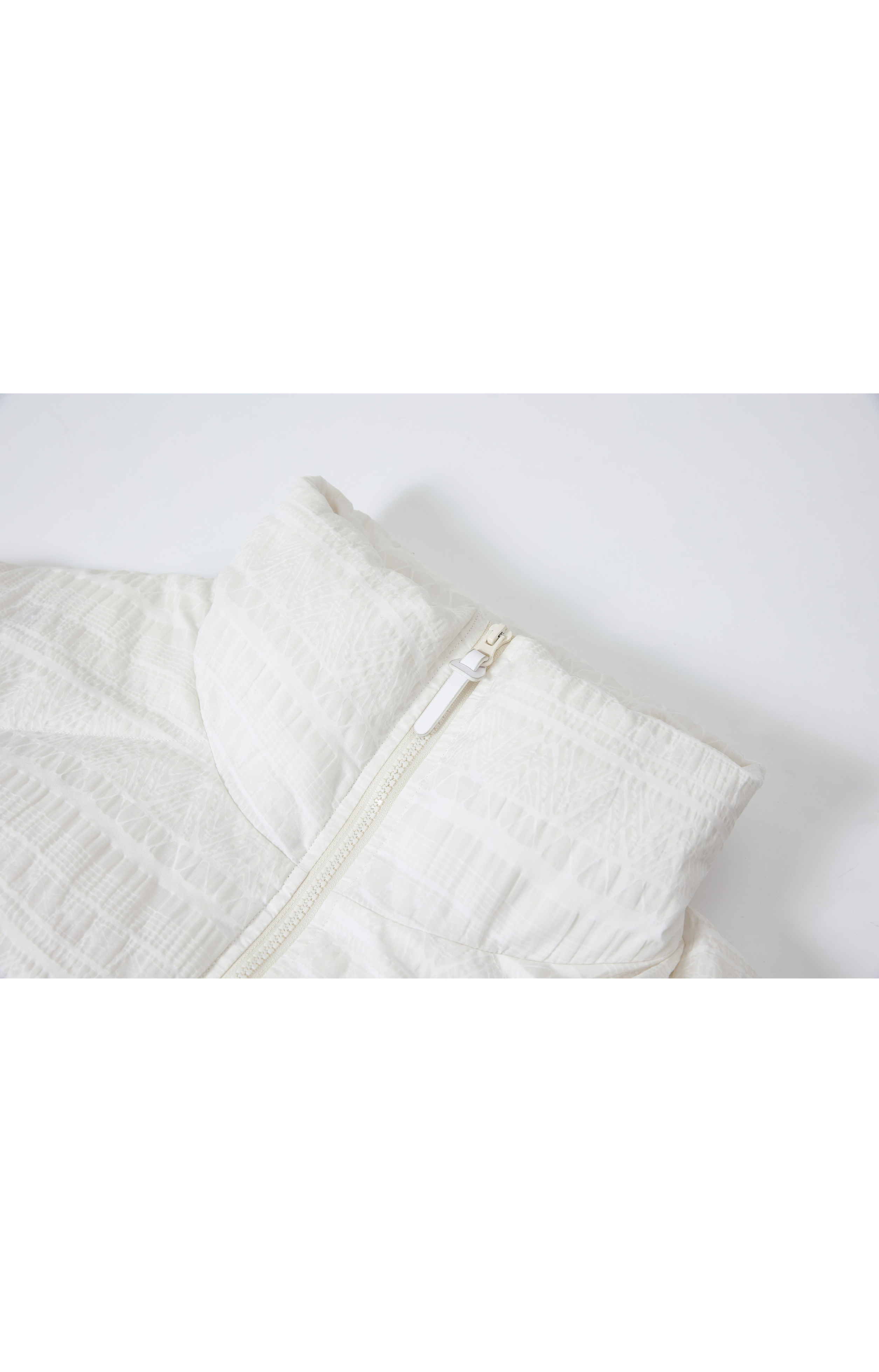 SNOW PATTERN WHITE DOWN