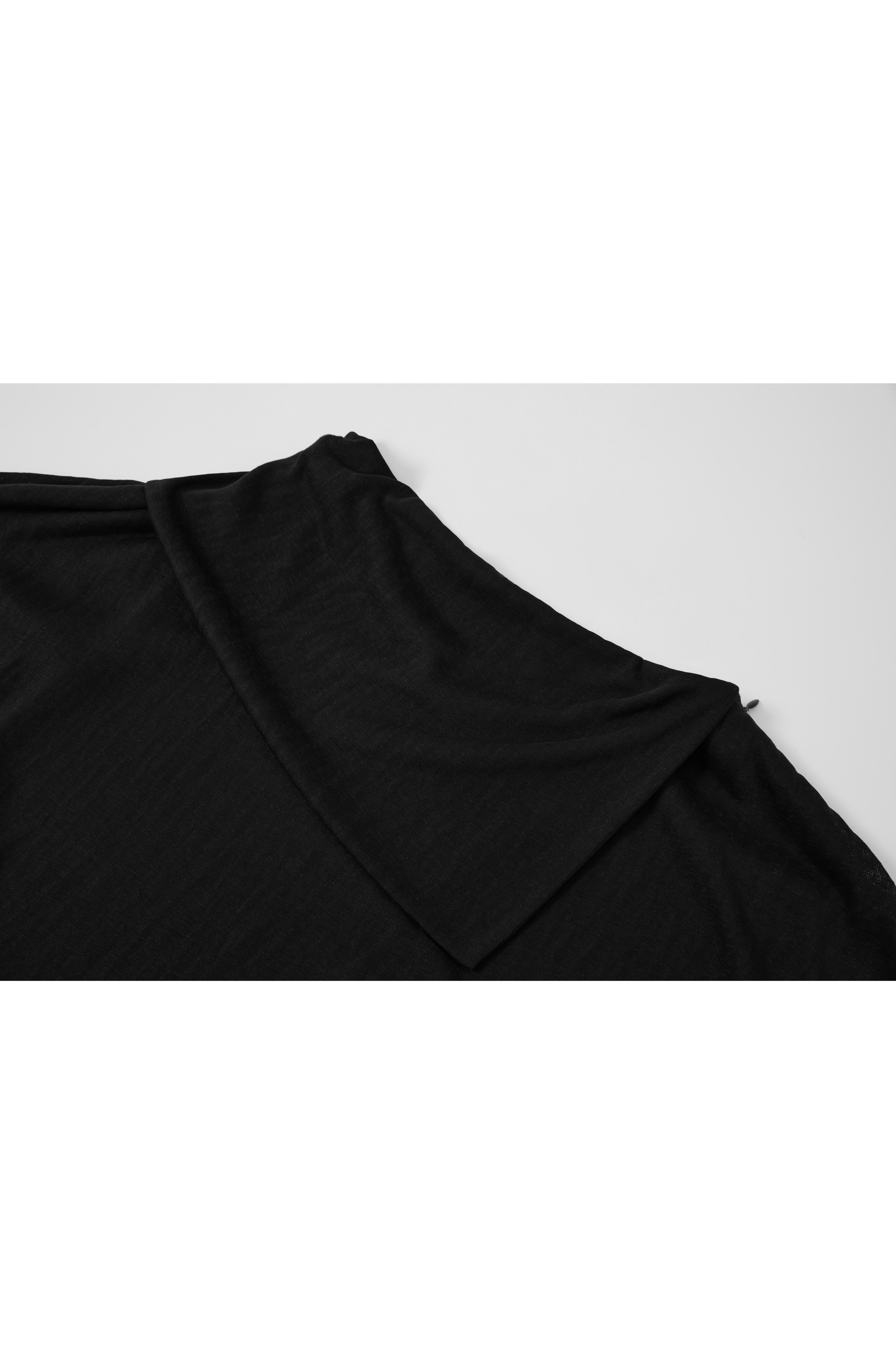 DOLMAN SLEEVE DRAPE TOP