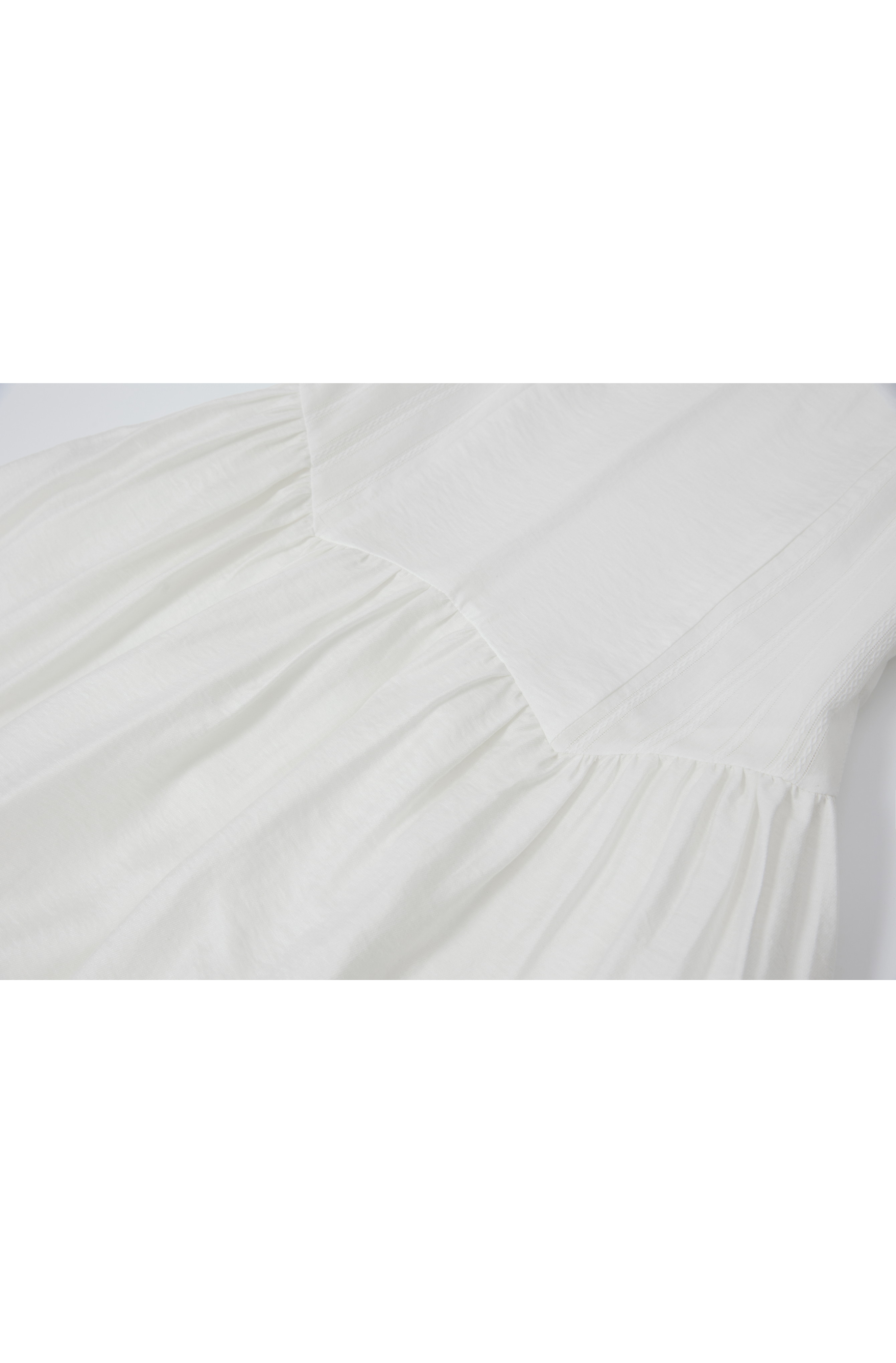CLASSIC SHAPE VOLUME DRESS / 클래식 셰이프 볼륨 원피스