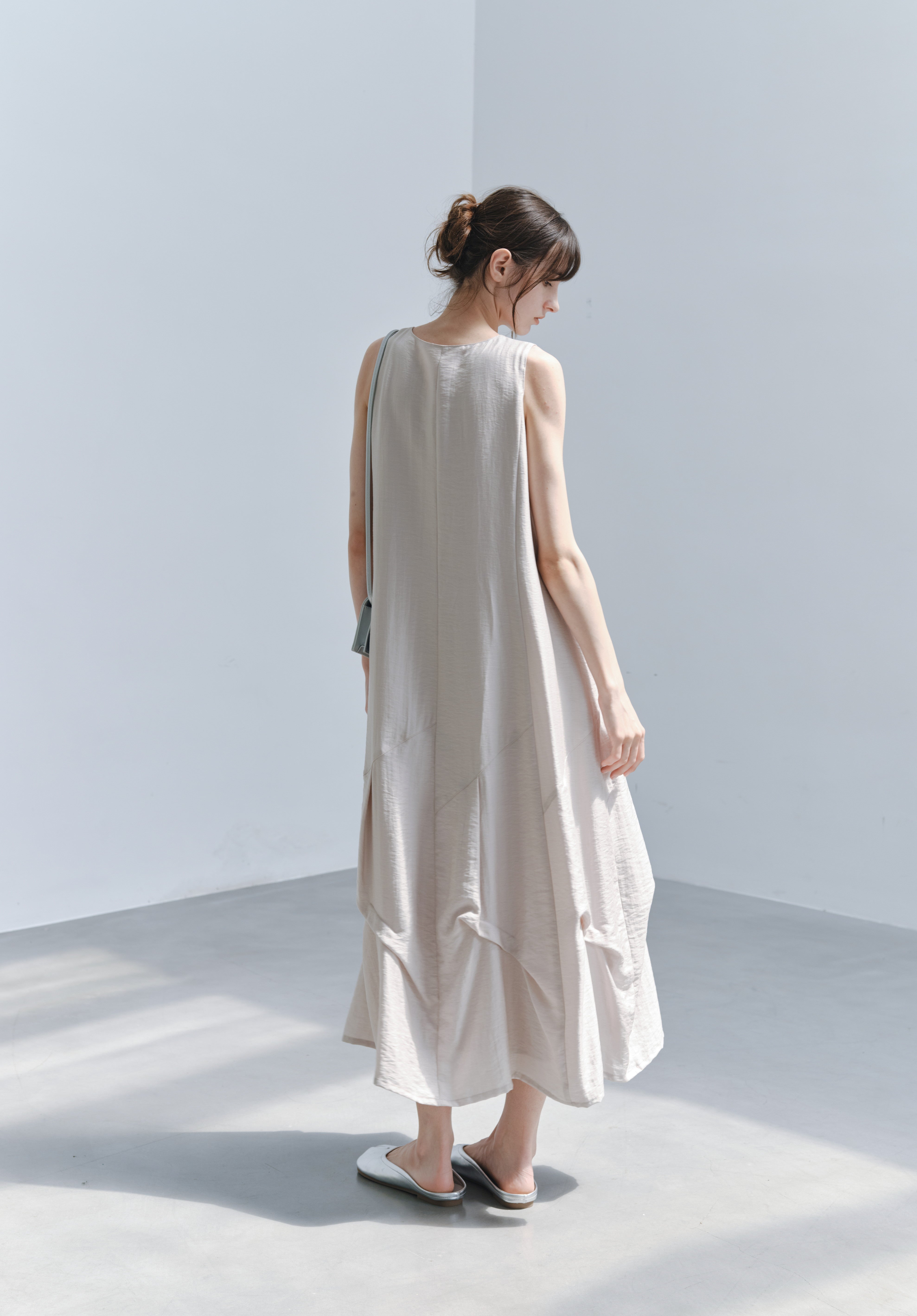 RANDOM TUCK PUFF DRESS / 랜덤 턱 퍼프 원피스