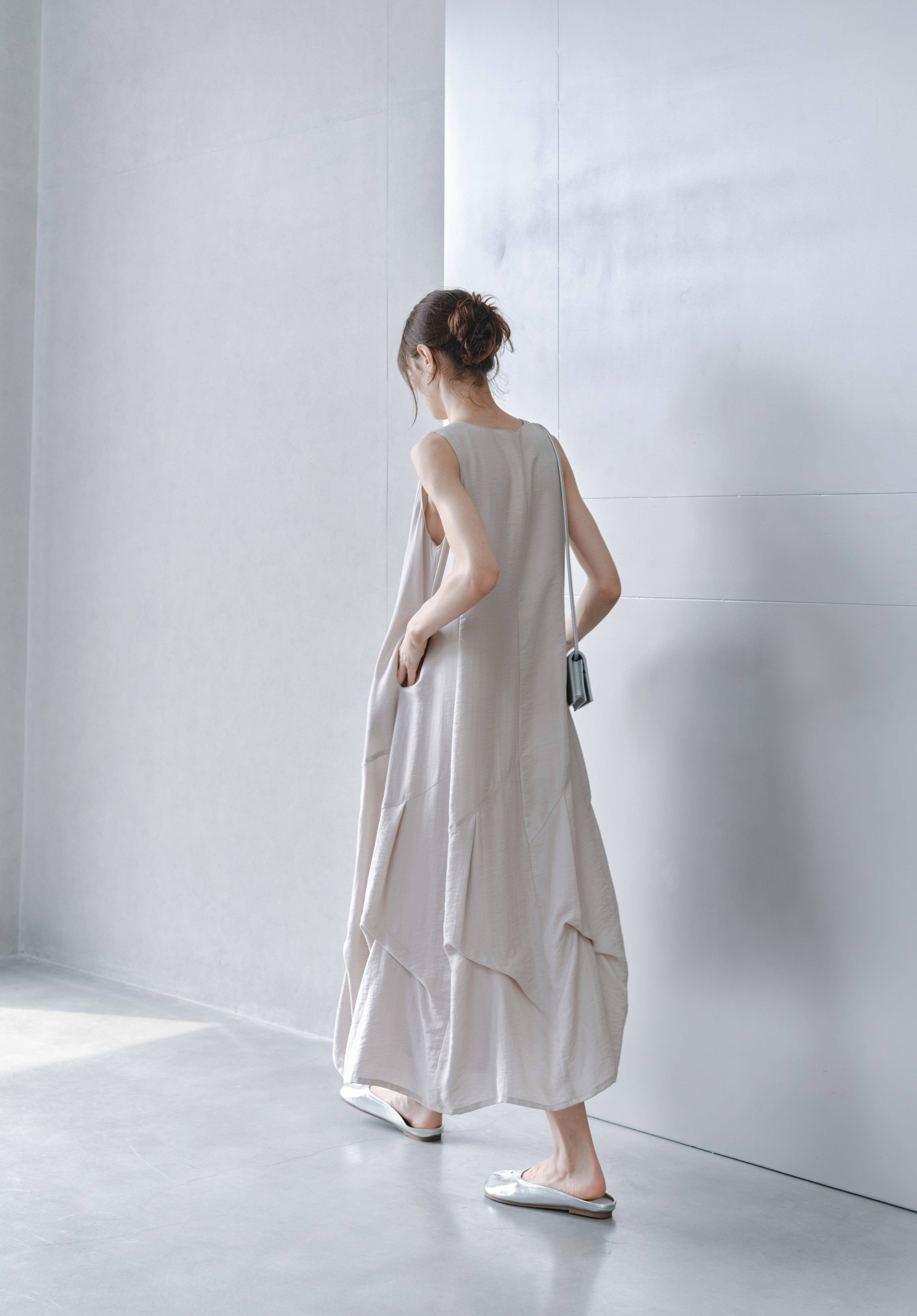 RANDOM TUCK PUFF DRESS / 랜덤 턱 퍼프 원피스