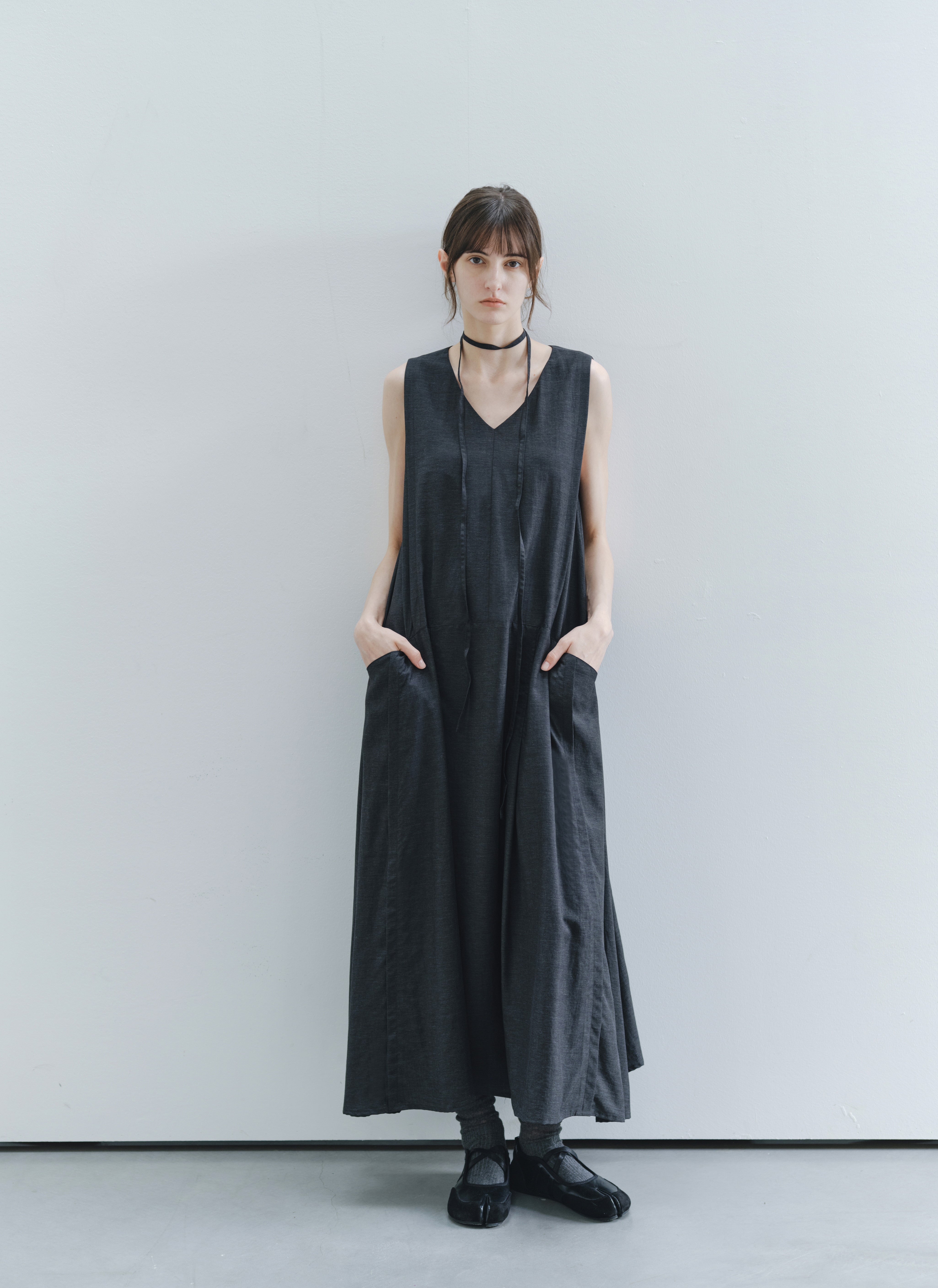 LIGHT TUCK MAXI DRESS / 라이트 터크 맥시 원피스