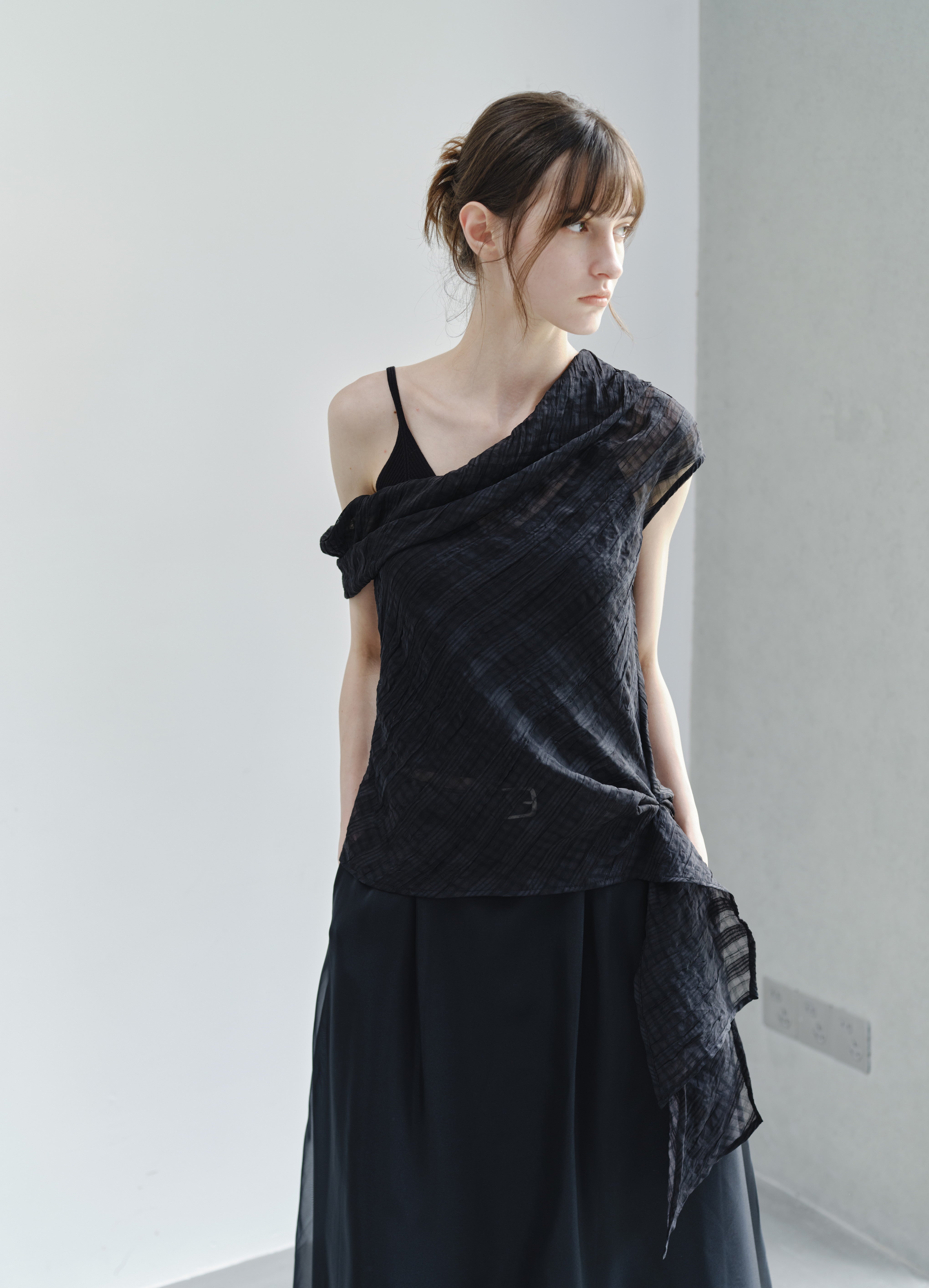 SIDE EDGE CHECK BLOUSE
