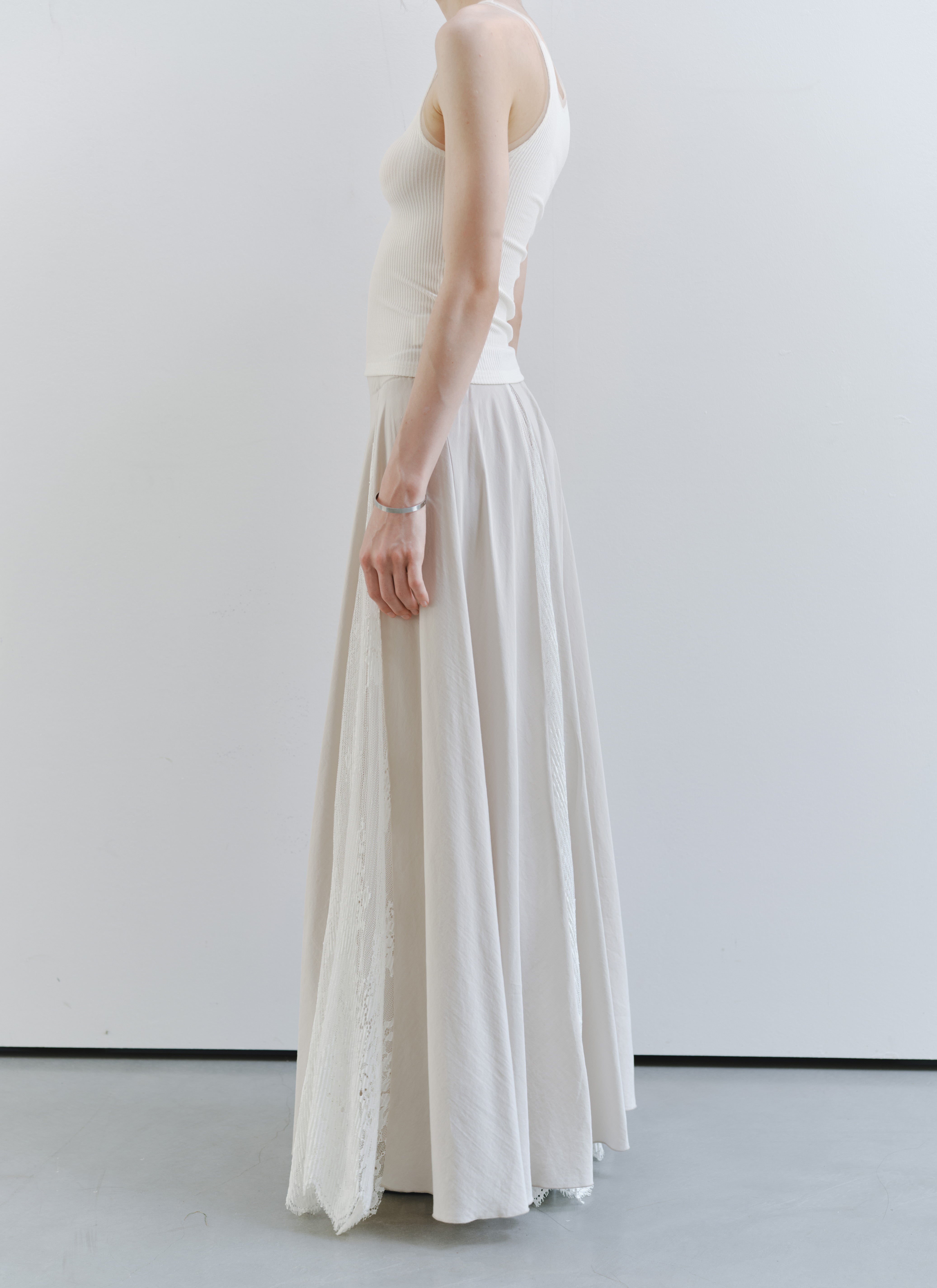 LACE ACCENT SOFT SKIRT