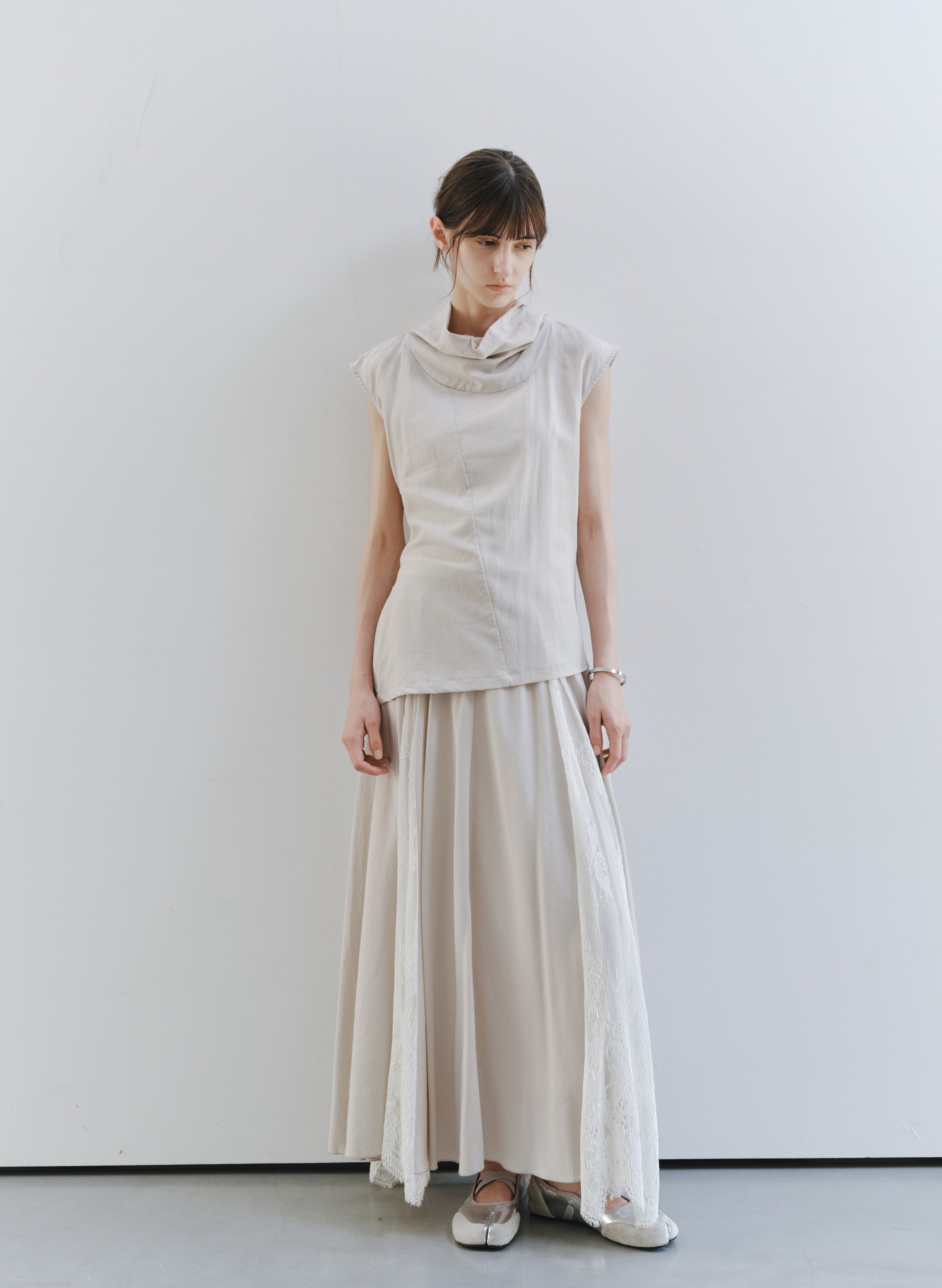 LACE ACCENT SOFT SKIRT