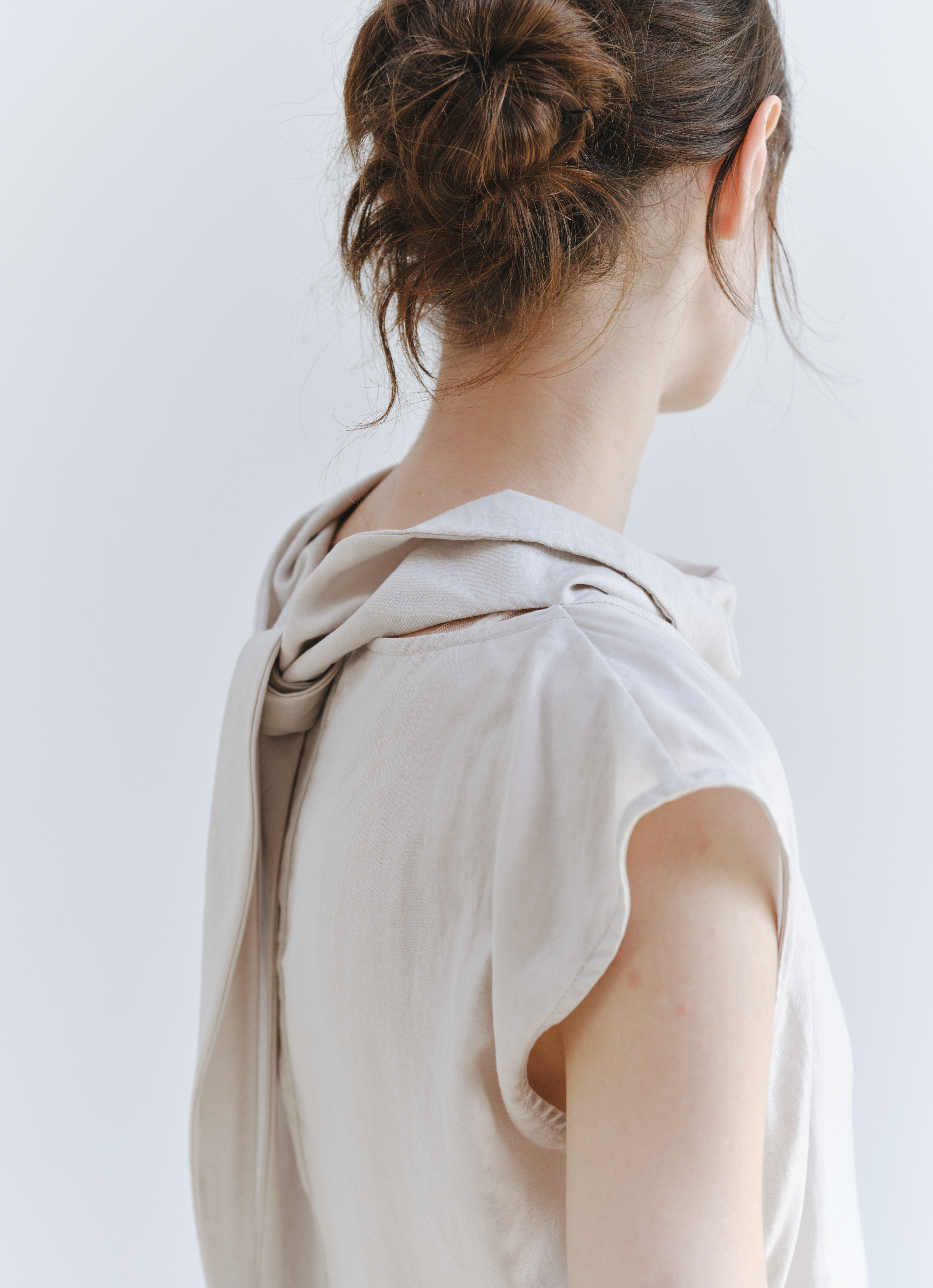 BACK TIE SOFT BLOUSE