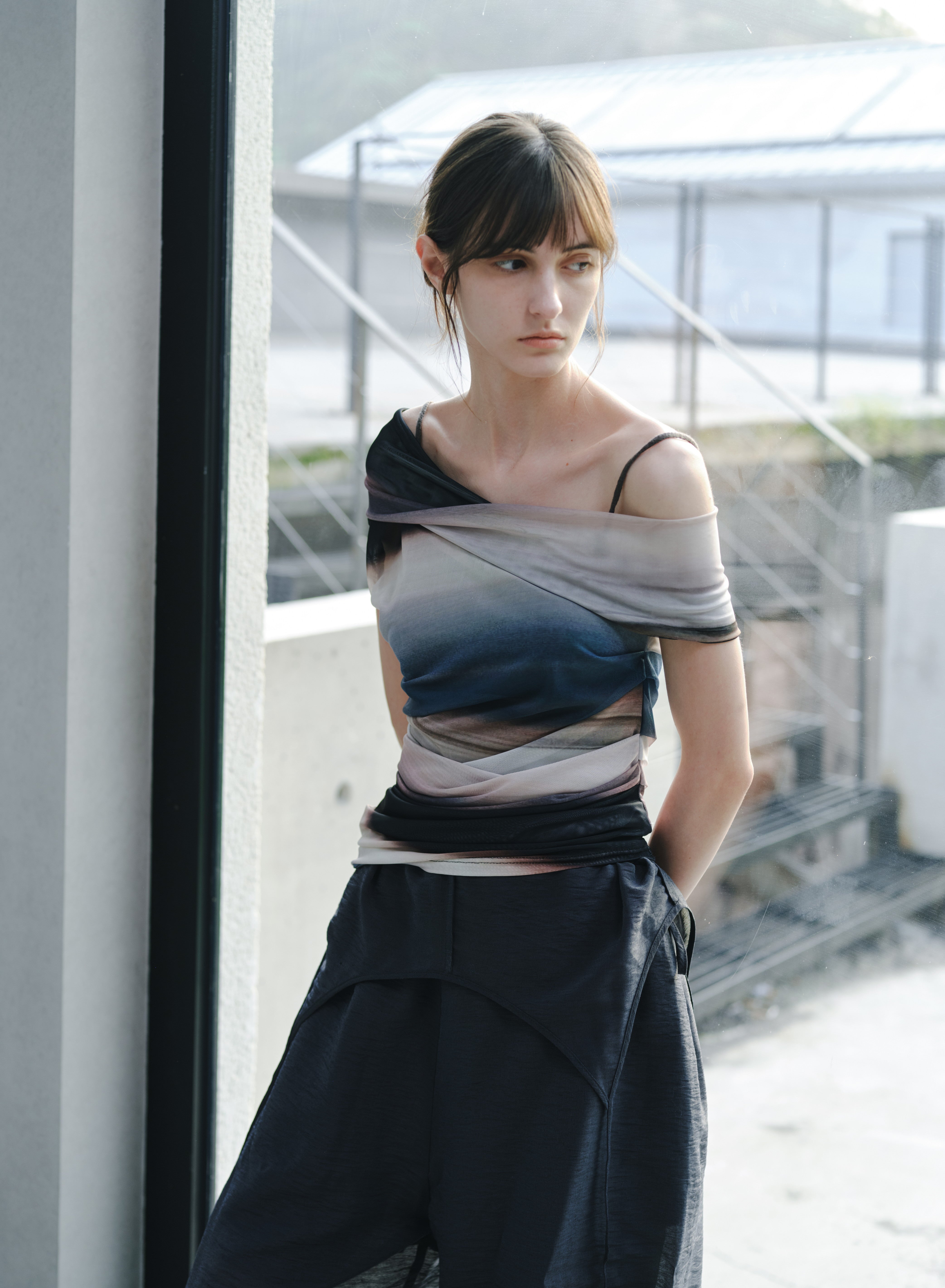 LIGHT SHADOW MESH TOP